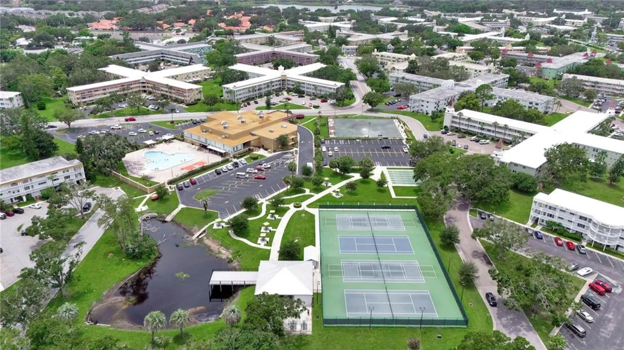 Property Slideshow image 35 of 38 | 2463 brazilia dr apt 31, Clearwater, FL, 33763