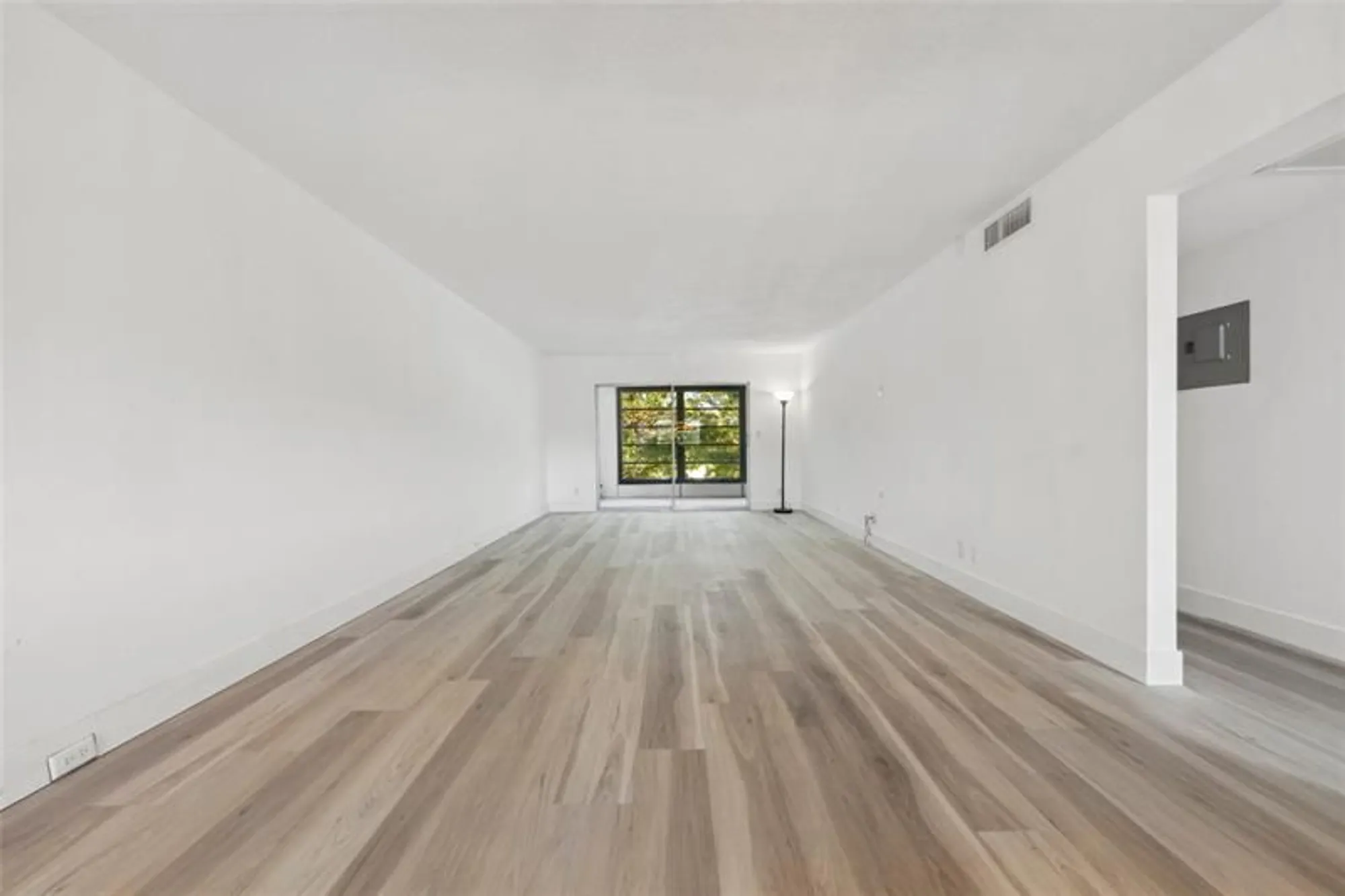 Property Slideshow image 9 of 34 | 3201 portofino pt d3, Coconut Creek, FL, 33066