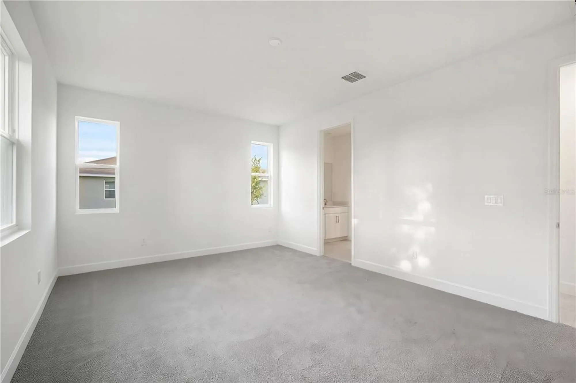 Property Slideshow image 18 of 43 | 9127 players dr, Weeki Wachee, FL, 34613