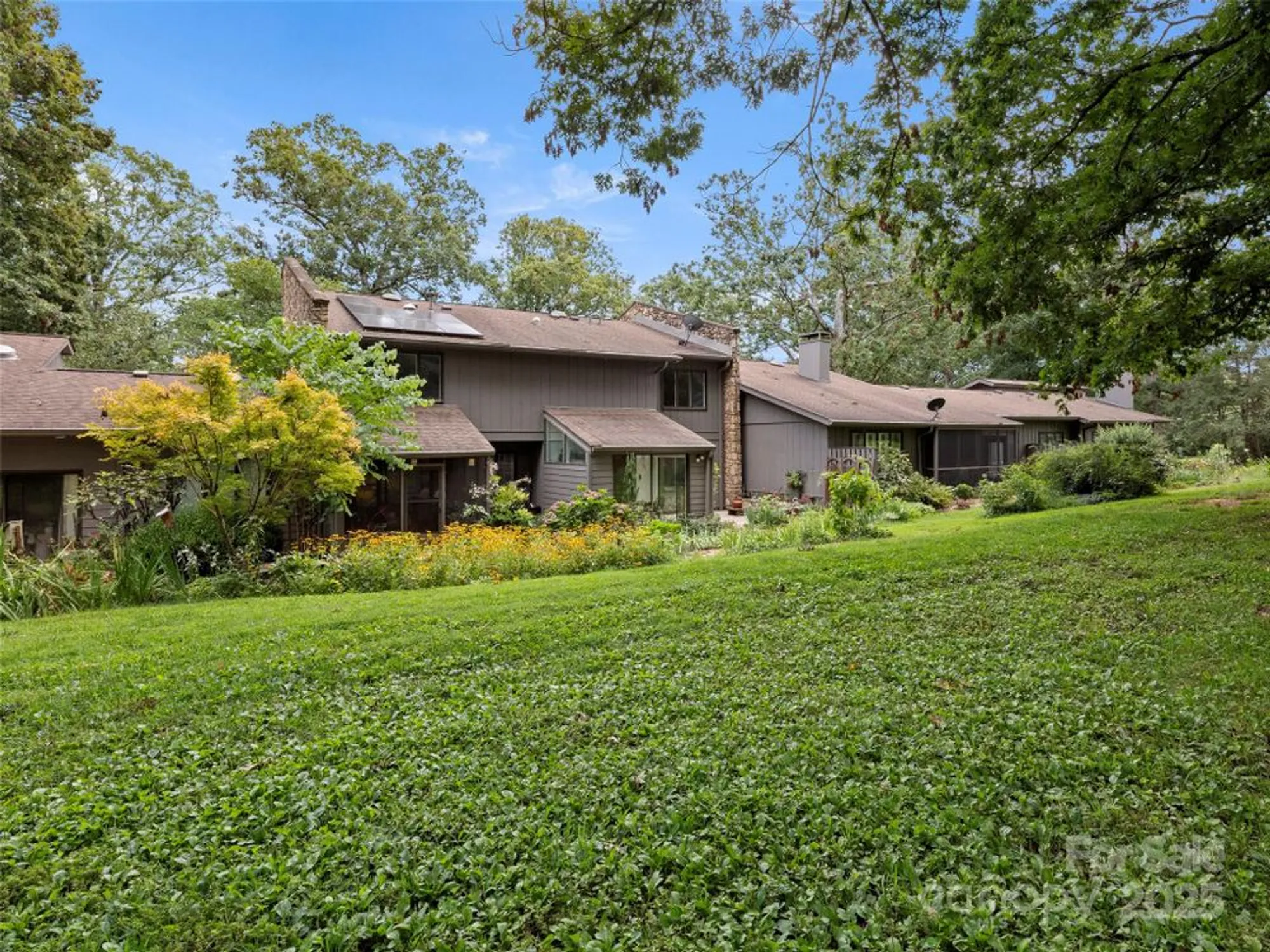 Property Slideshow image 25 of 27 | 102 crowfields dr, Asheville, NC, 28803