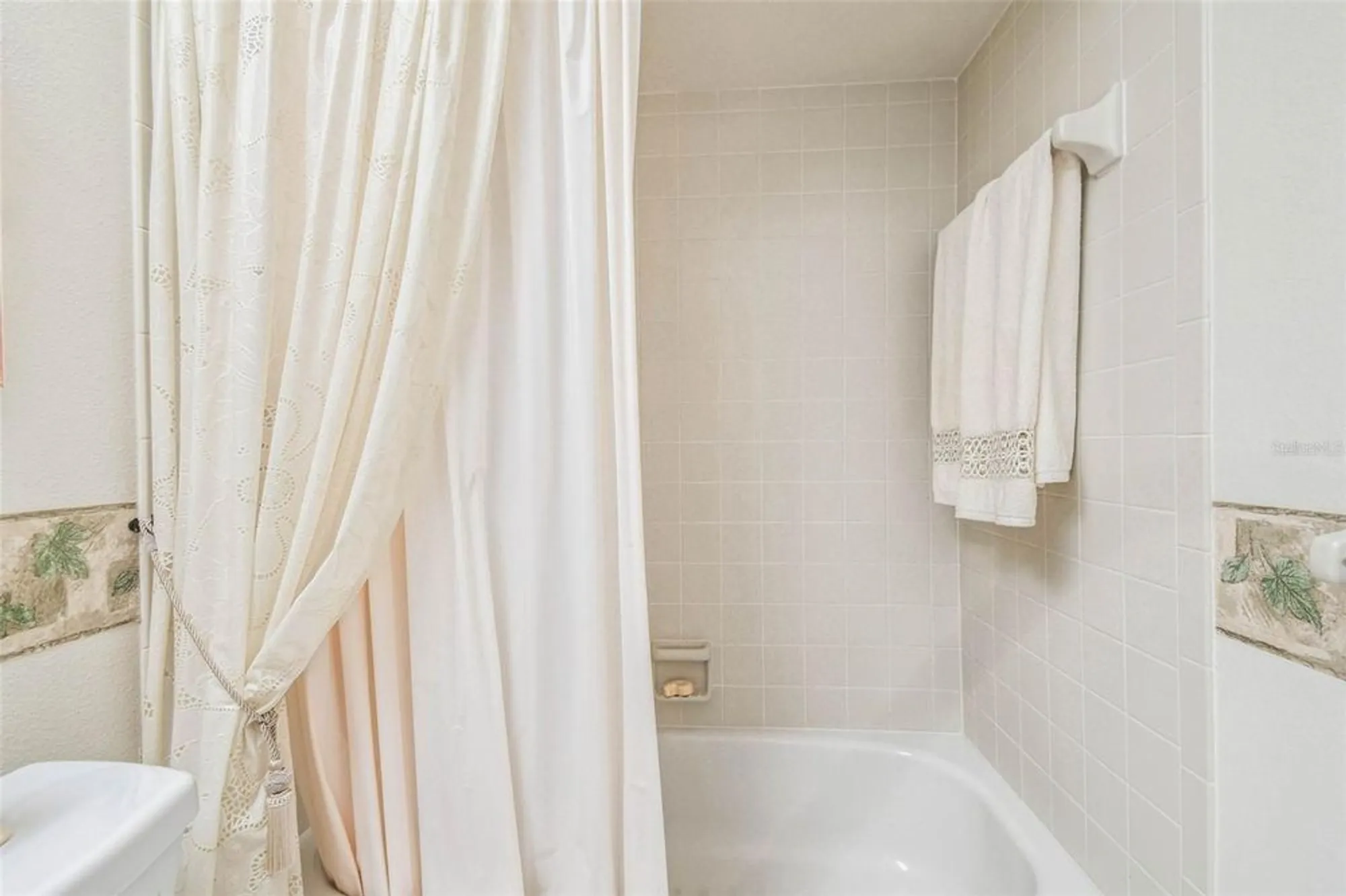 Property Slideshow image 51 of 98 | 6222 crane dr, Lakeland, FL, 33809