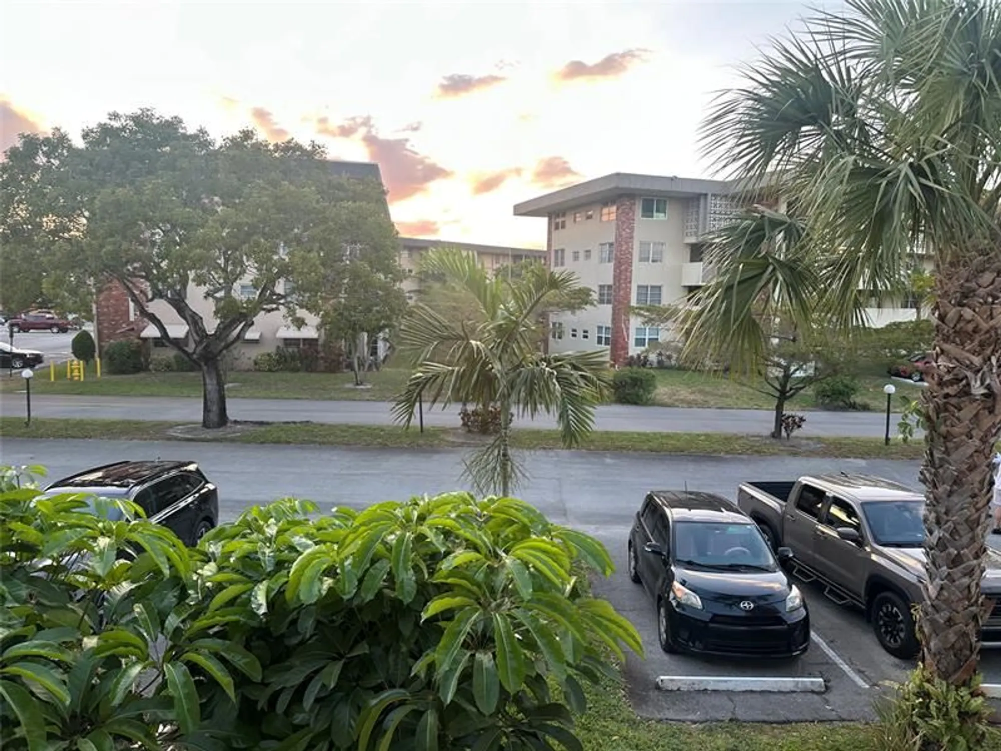 Property Slideshow image 2 of 11 | 3090 nw 46th ave apt 212c, Lauderdale Lakes, FL, 33313