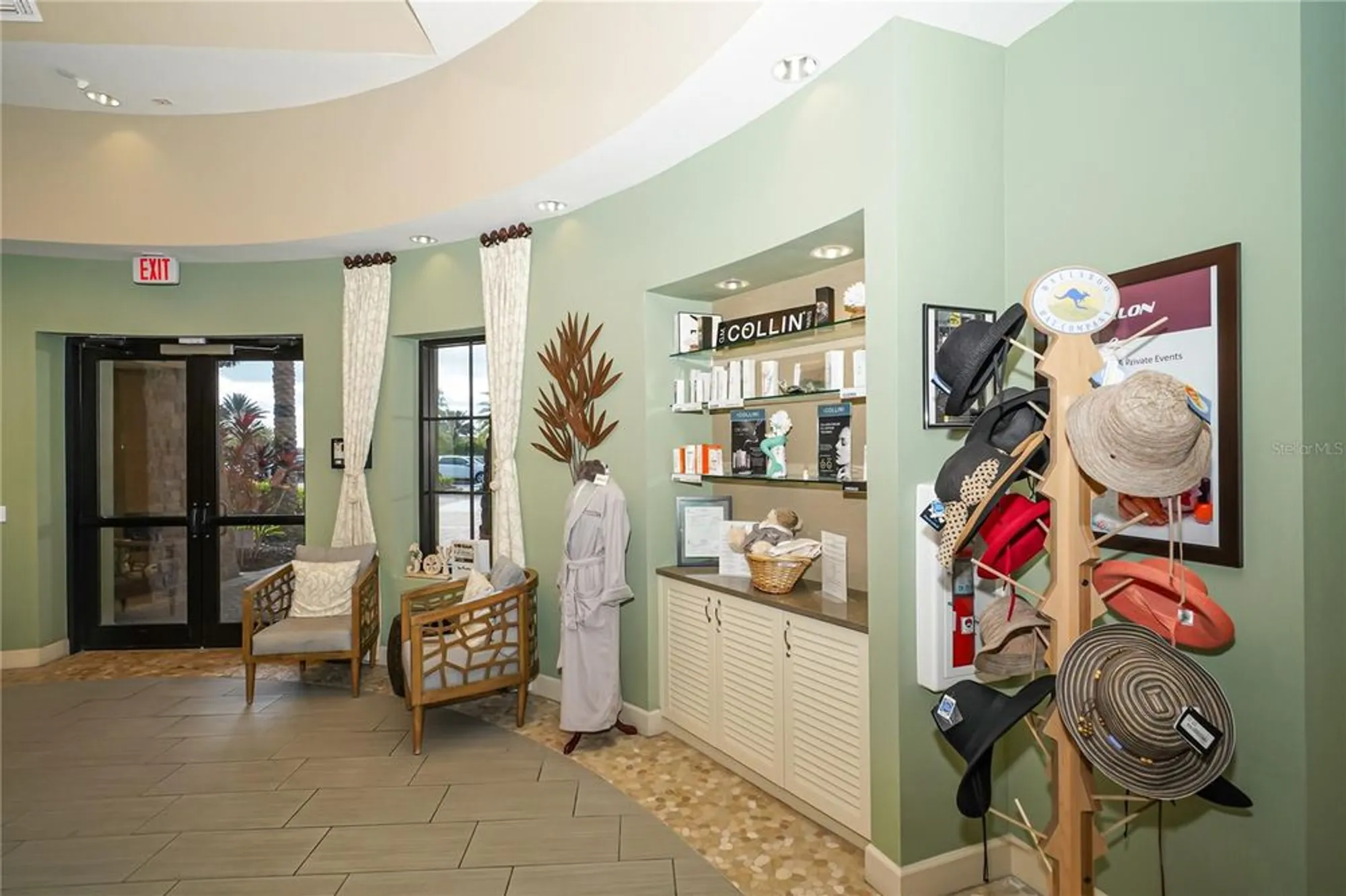 Property Slideshow image 42 of 65 | 13038 prima dr, Bradenton, FL, 34211