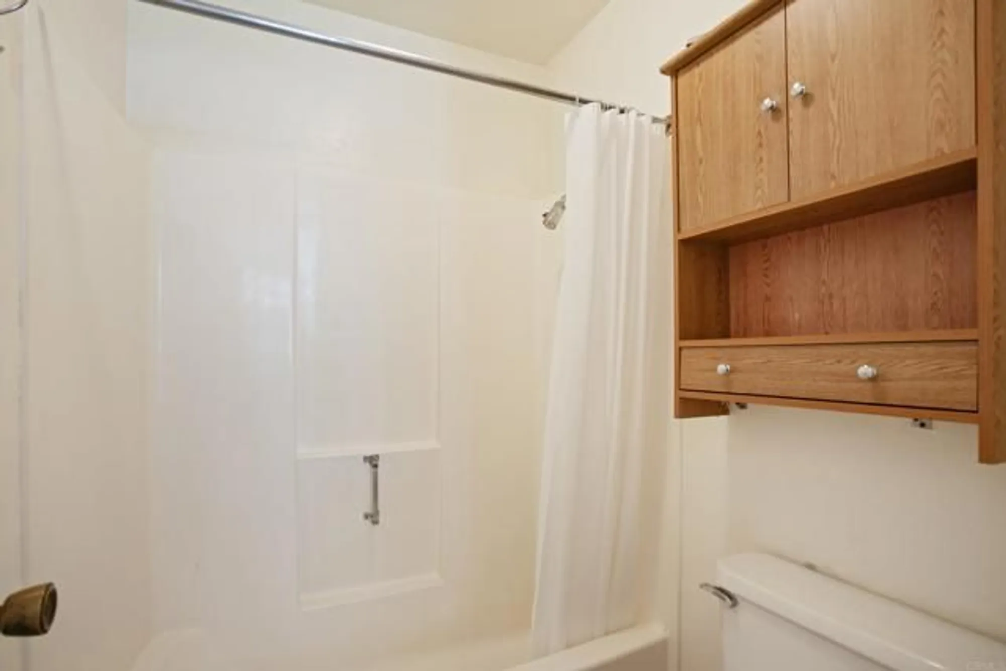 Property Slideshow image 16 of 21 | 27735 mountain meadow rd unit 19, Escondido, CA, 92026