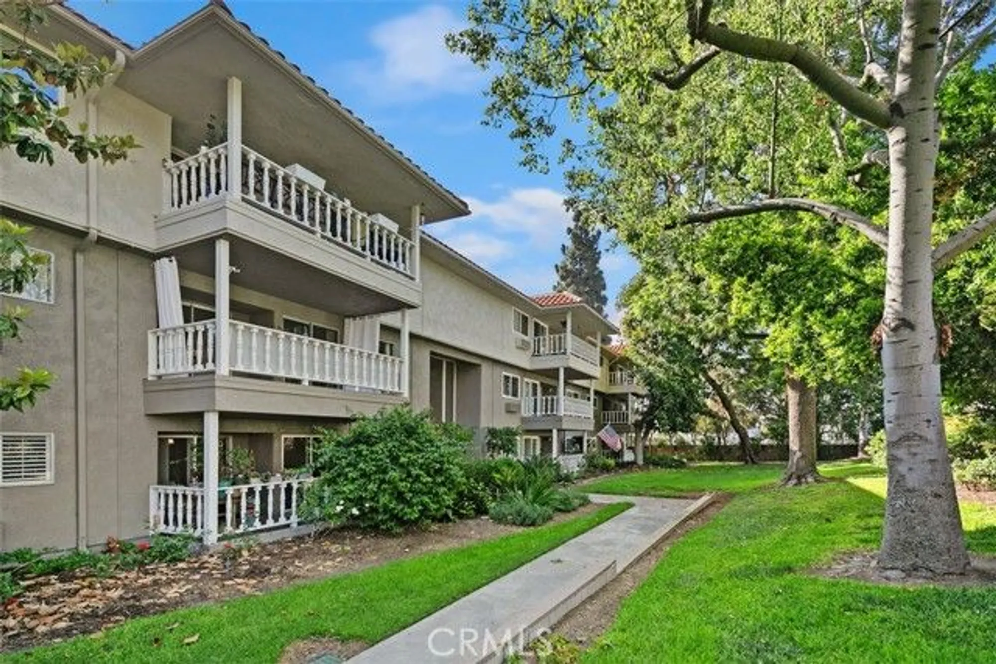 Property Slideshow image 4 of 25 | 2405 via mariposa 2g, Laguna Woods, CA, 92637