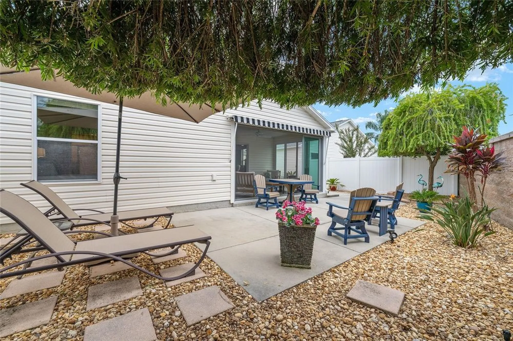 Property Slideshow image 33 of 39 | 2498 yalaha ave, The Villages, FL, 32162