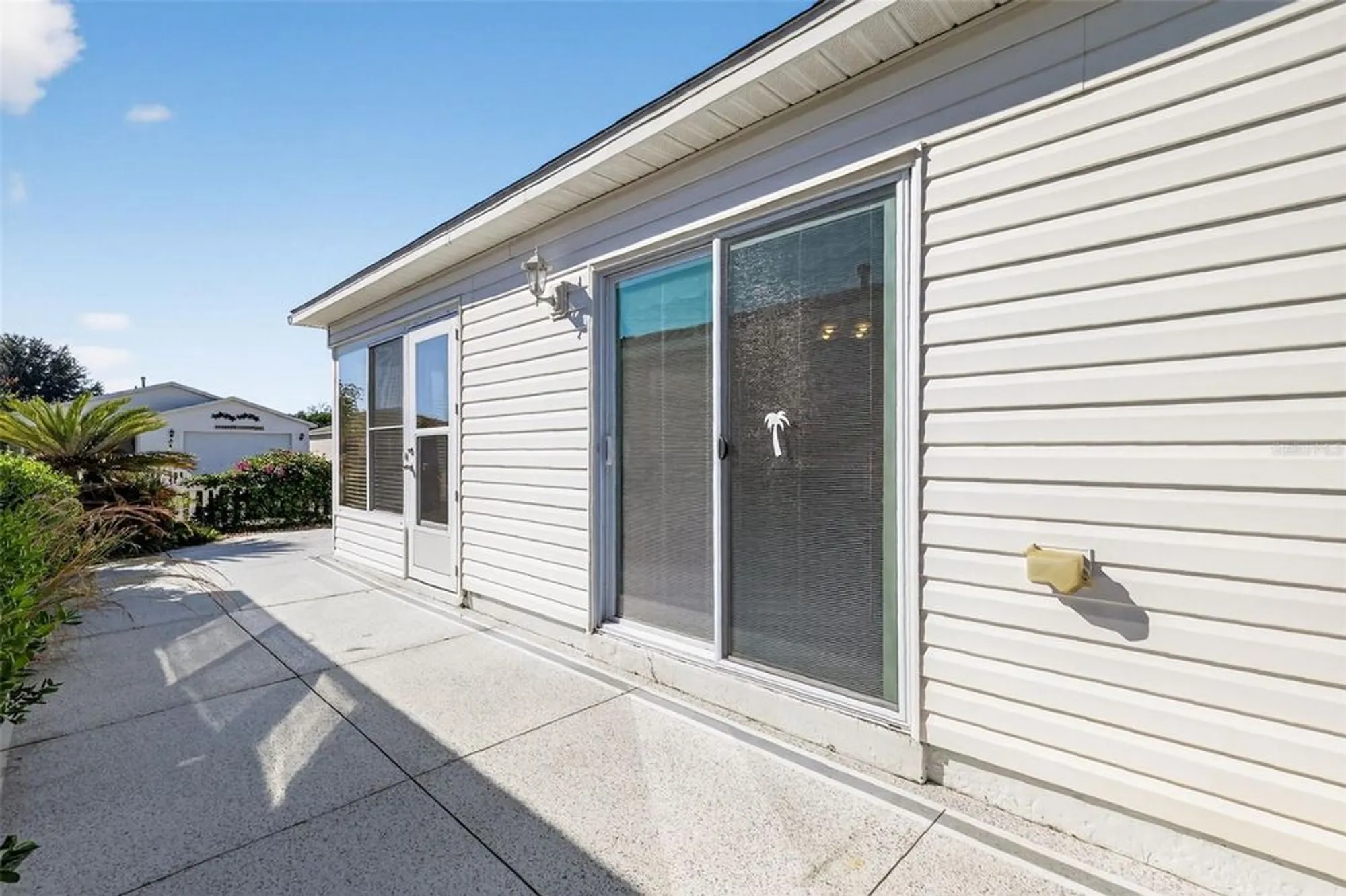 Property Slideshow image 31 of 35 | 2475 laurel bay ln, The Villages, FL, 32162