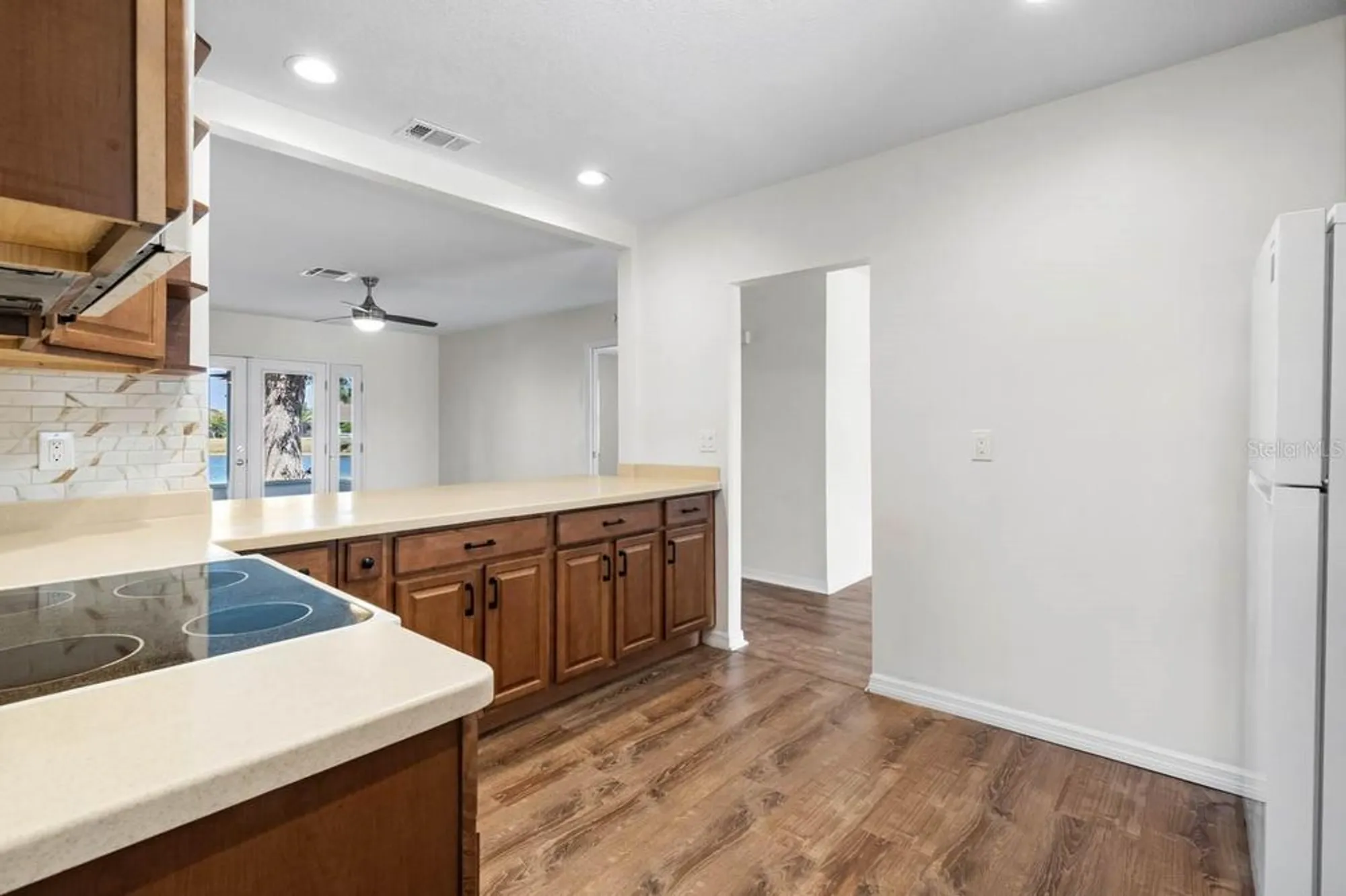 Property Slideshow image 13 of 34 | 1002 strawpocket pl, Sun City Center, FL, 33573