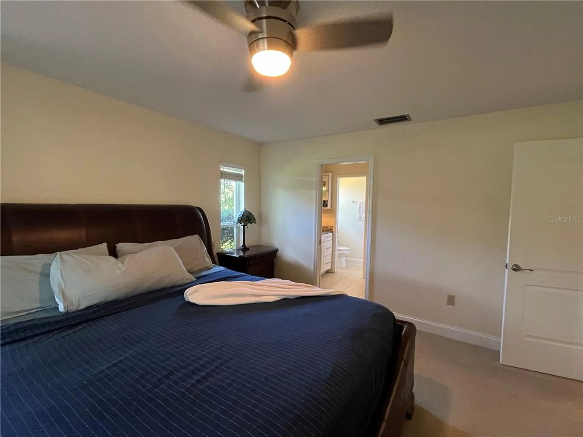 Property Slideshow image 28 of 52 | 3337 spring mill cir, Sarasota, FL, 34239