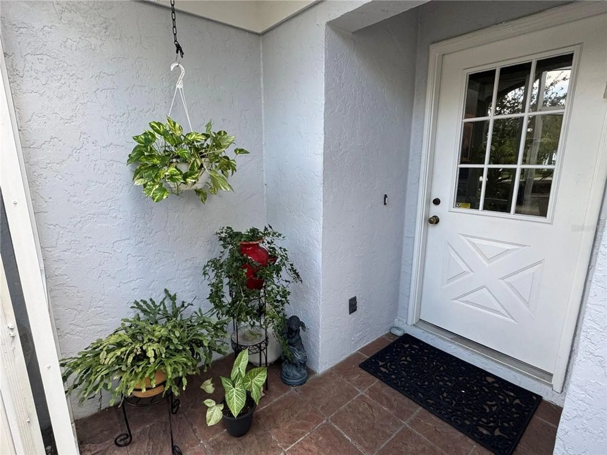 Property Slideshow image 9 of 63 | 6465 carrington cir 44, Sarasota, FL, 34238