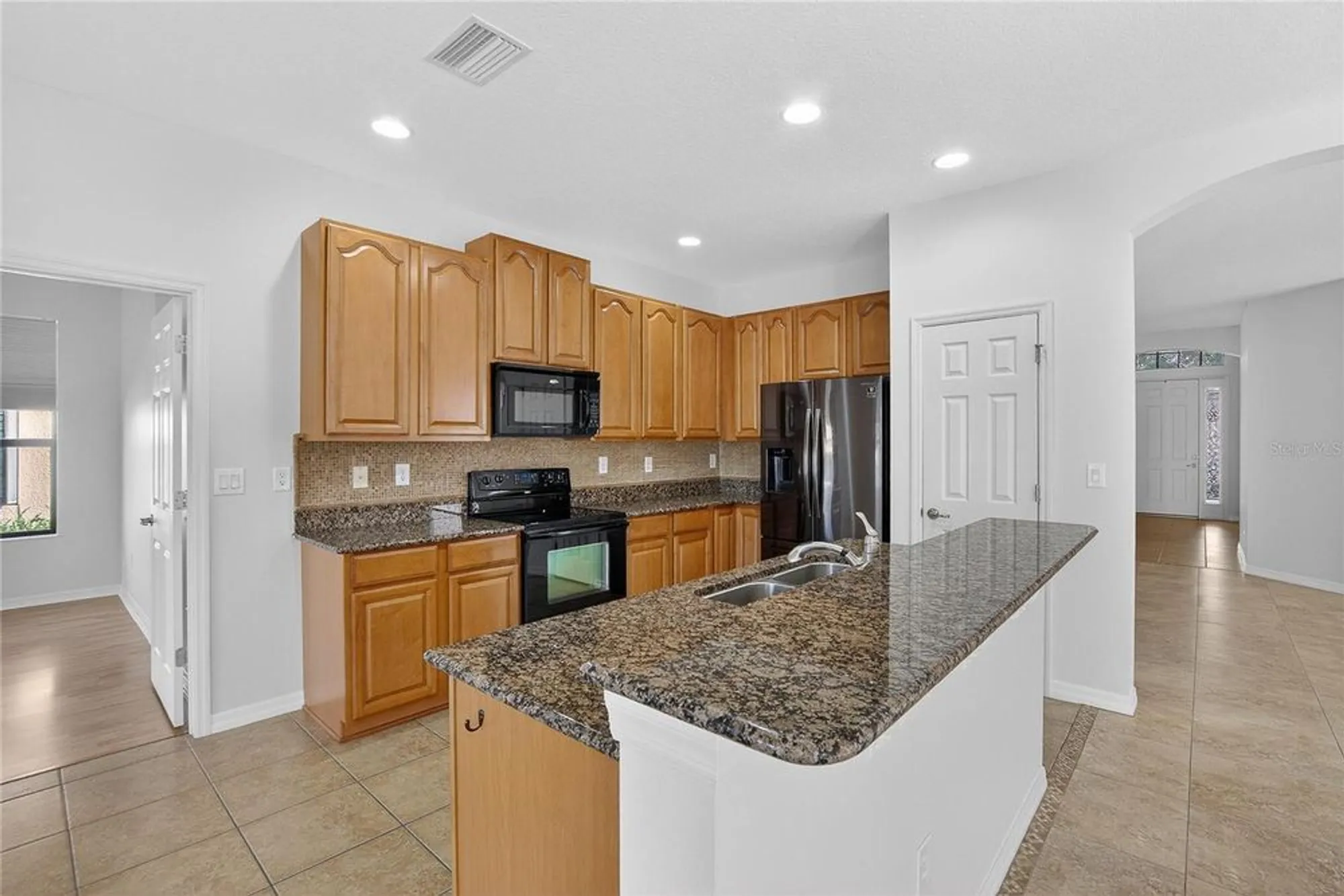 Property Slideshow image 10 of 76 | 331 cedar falls dr, Apollo Beach, FL, 33572