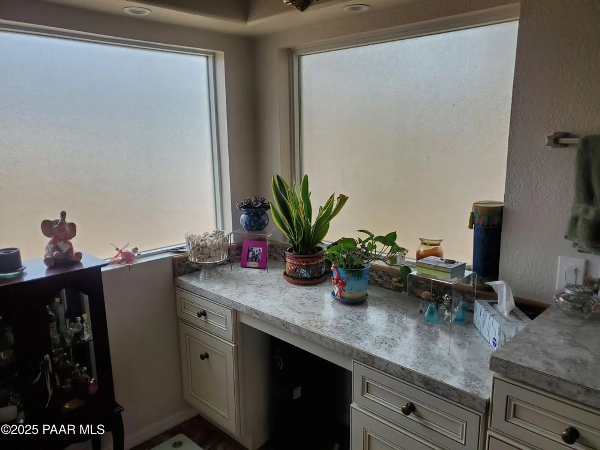 Property Slideshow image 11 of 18 | 724 n mesquite tree dr, Dewey-Humboldt, AZ, 86327