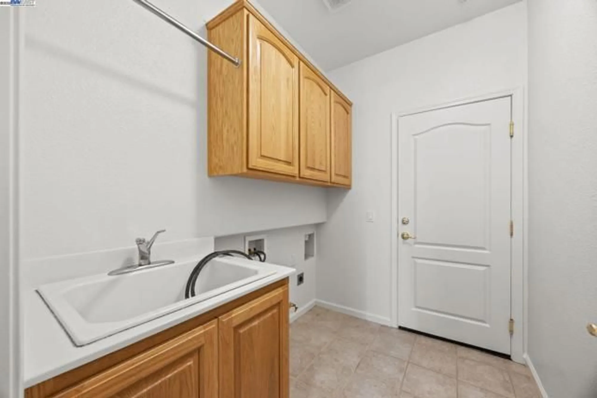 Property Slideshow image 19 of 36 | 993 centennial dr, Brentwood, CA, 94513