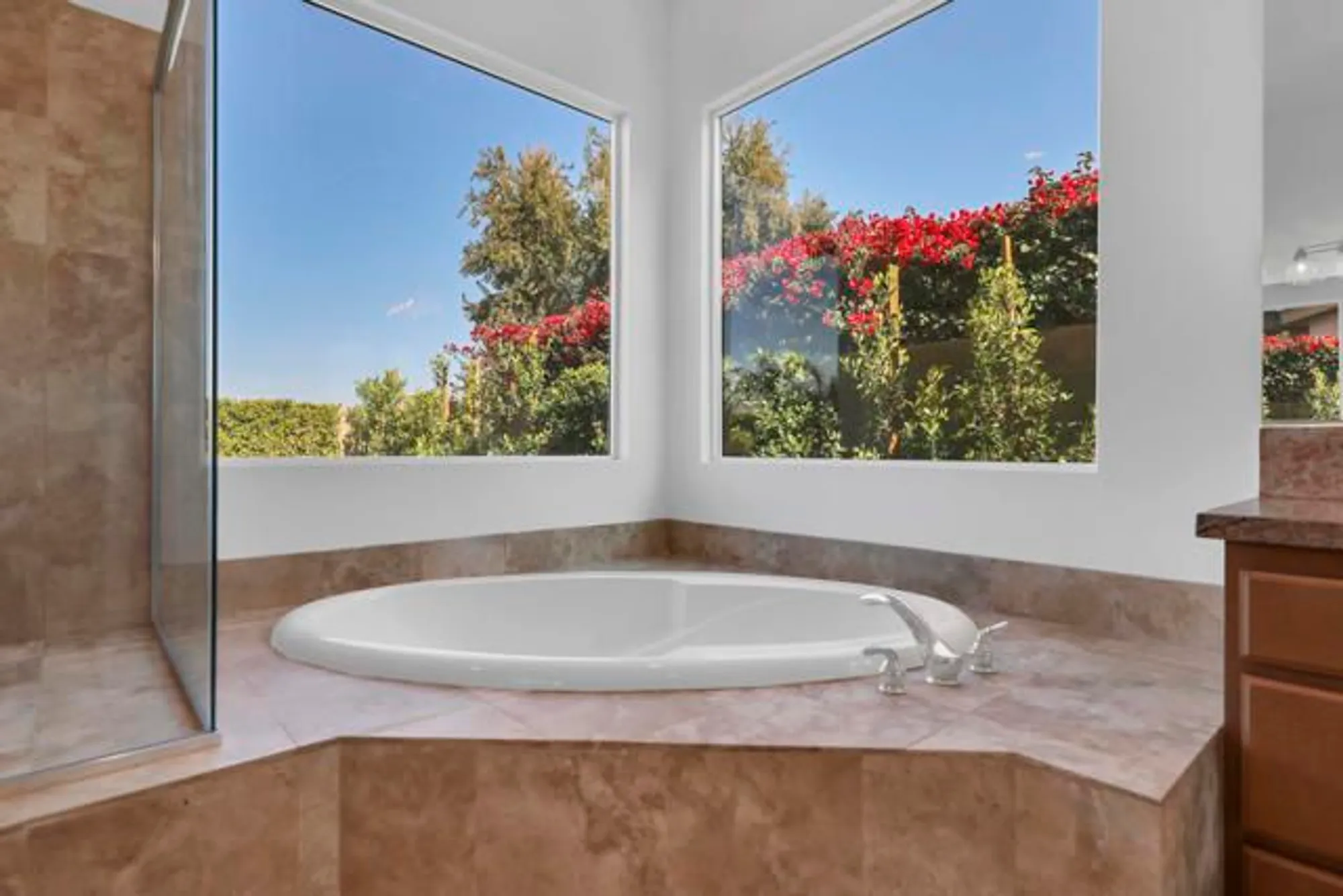 Property Slideshow image 25 of 66 | 81800 eagle claw dr, La Quinta, CA, 92253