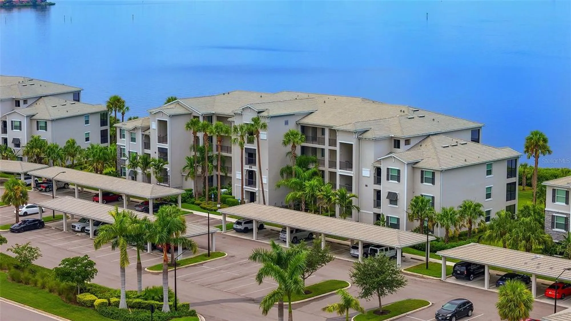 Property Slideshow image 2 of 75 | 1010 tidewater shores loop 307, Bradenton, FL, 34208