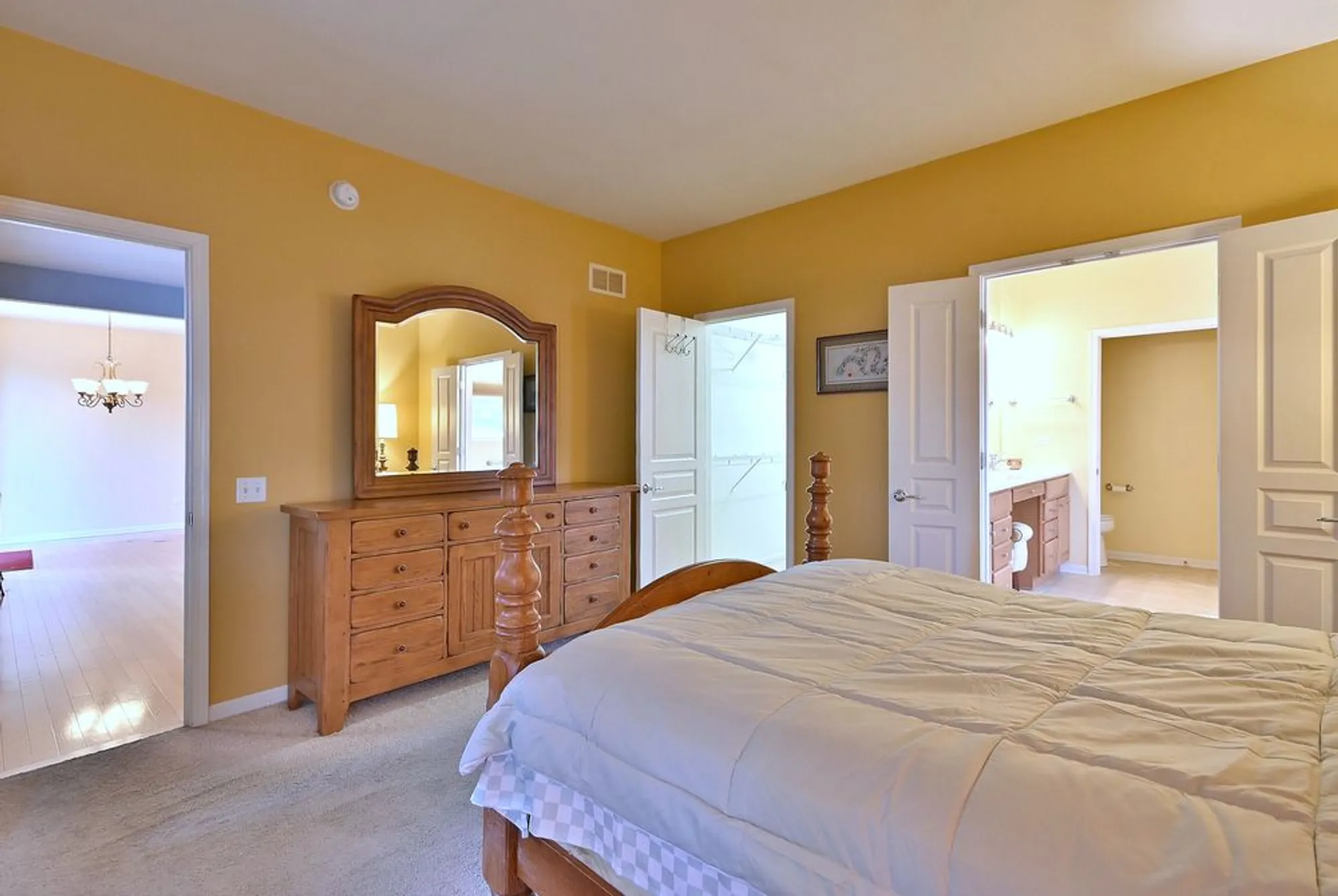 Property Slideshow image 22 of 36 | 2832 beacon point cir, Elgin, IL, 60124