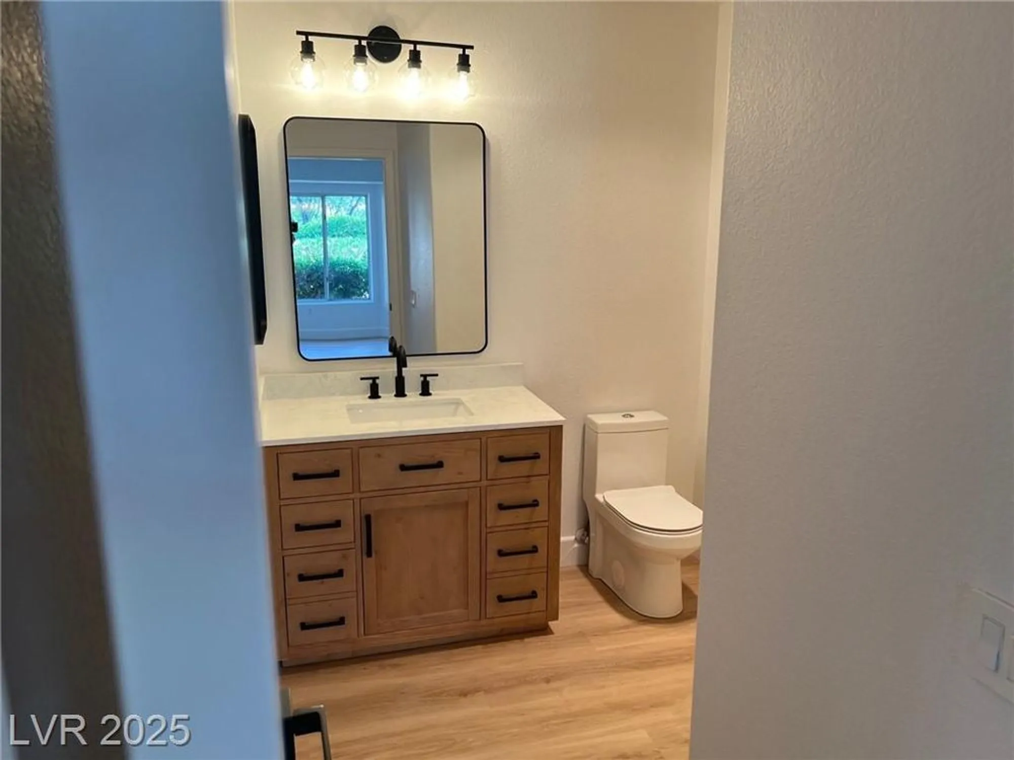 Property Slideshow image 17 of 21 | 10012 bundella dr, Las Vegas, NV, 89134