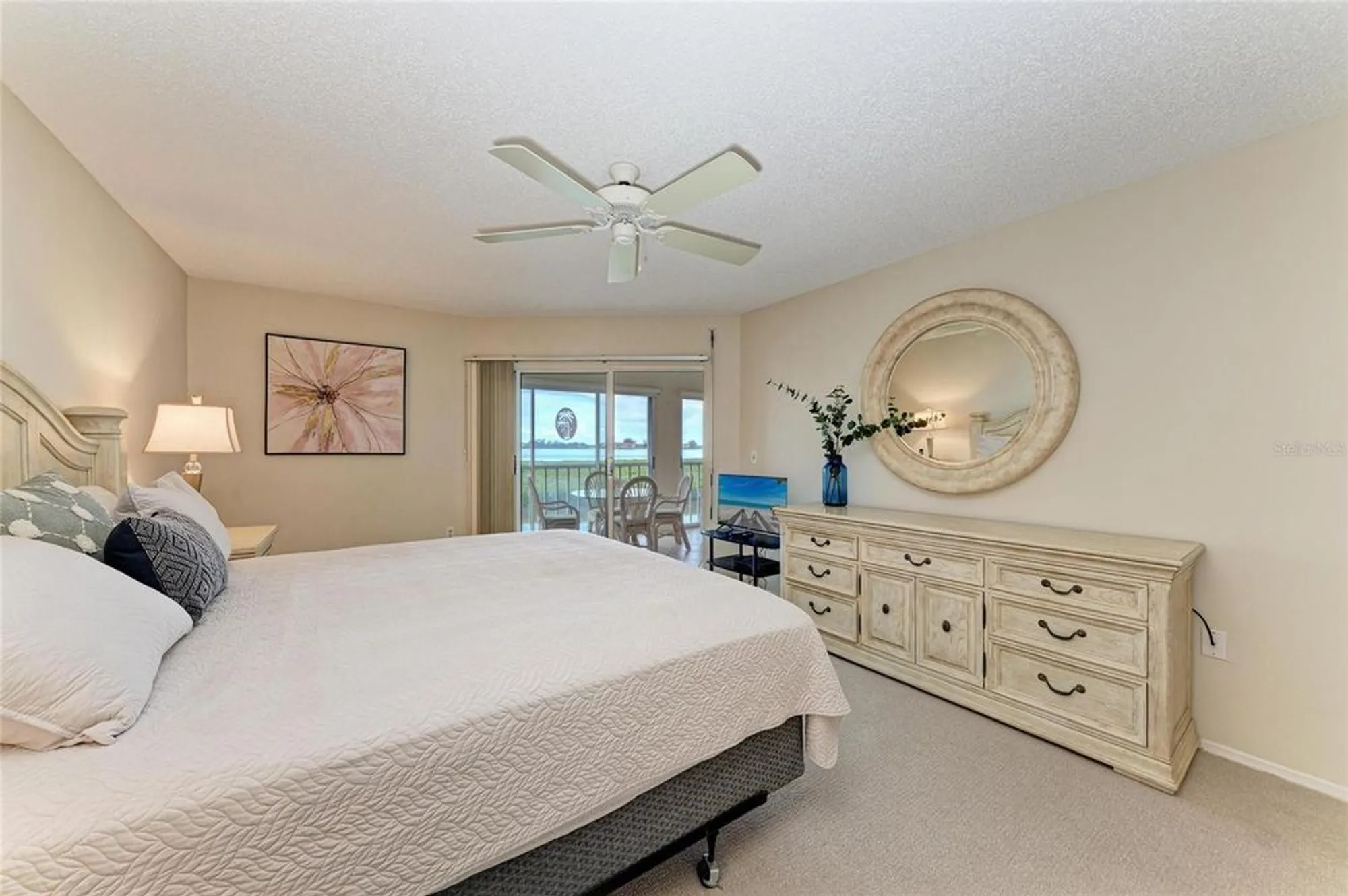 Property Slideshow image 15 of 45 | 1247 edgewater cir # 1247, Bradenton, FL, 34209