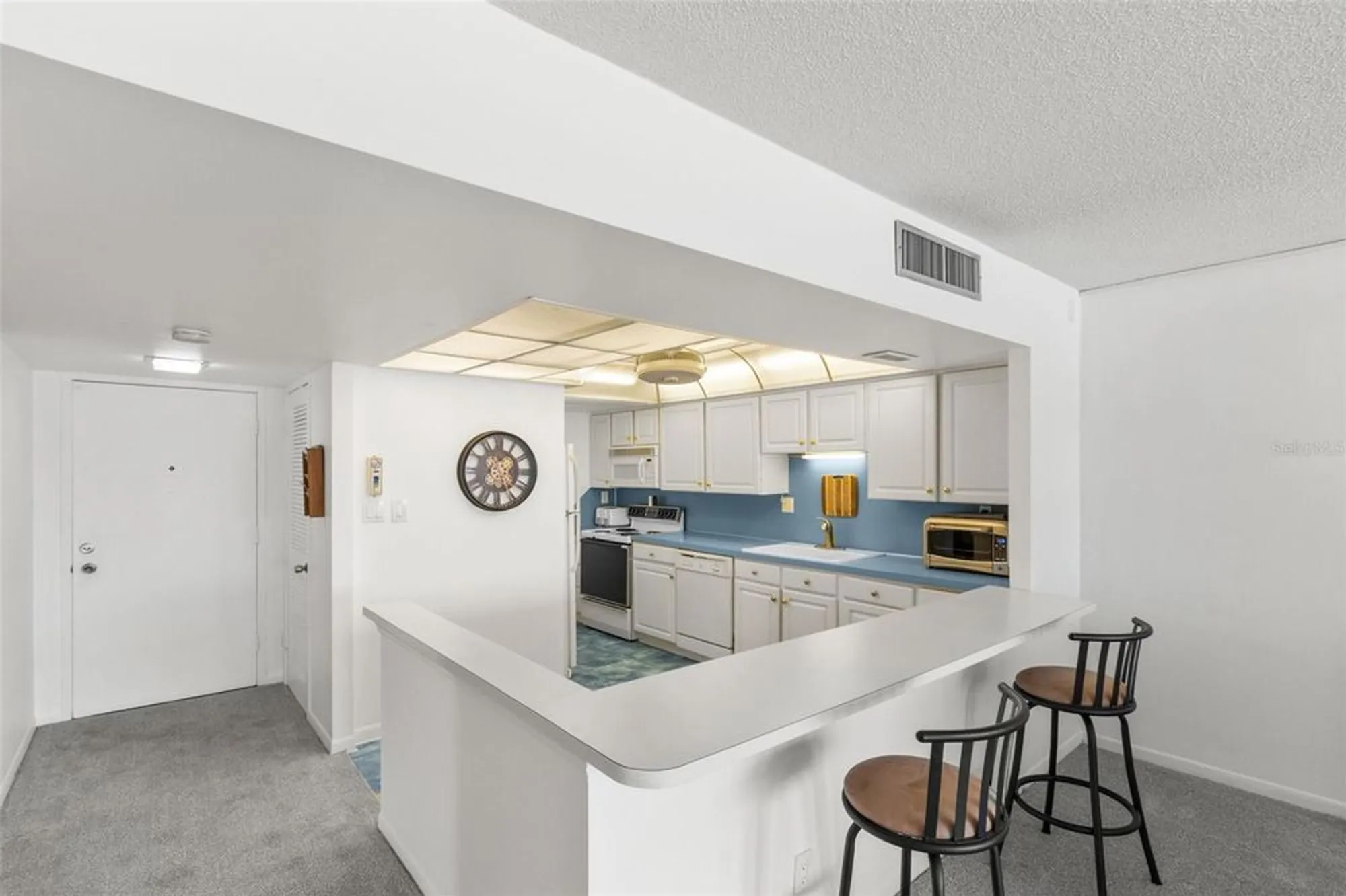 Property Slideshow image 13 of 58 | 7400 sun island dr 412, South Pasadena, FL, 33707