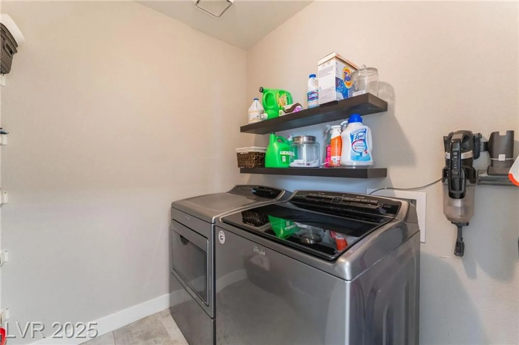 Property Slideshow image 41 of 51 | 4817 friar ln, Las Vegas, NV, 89130