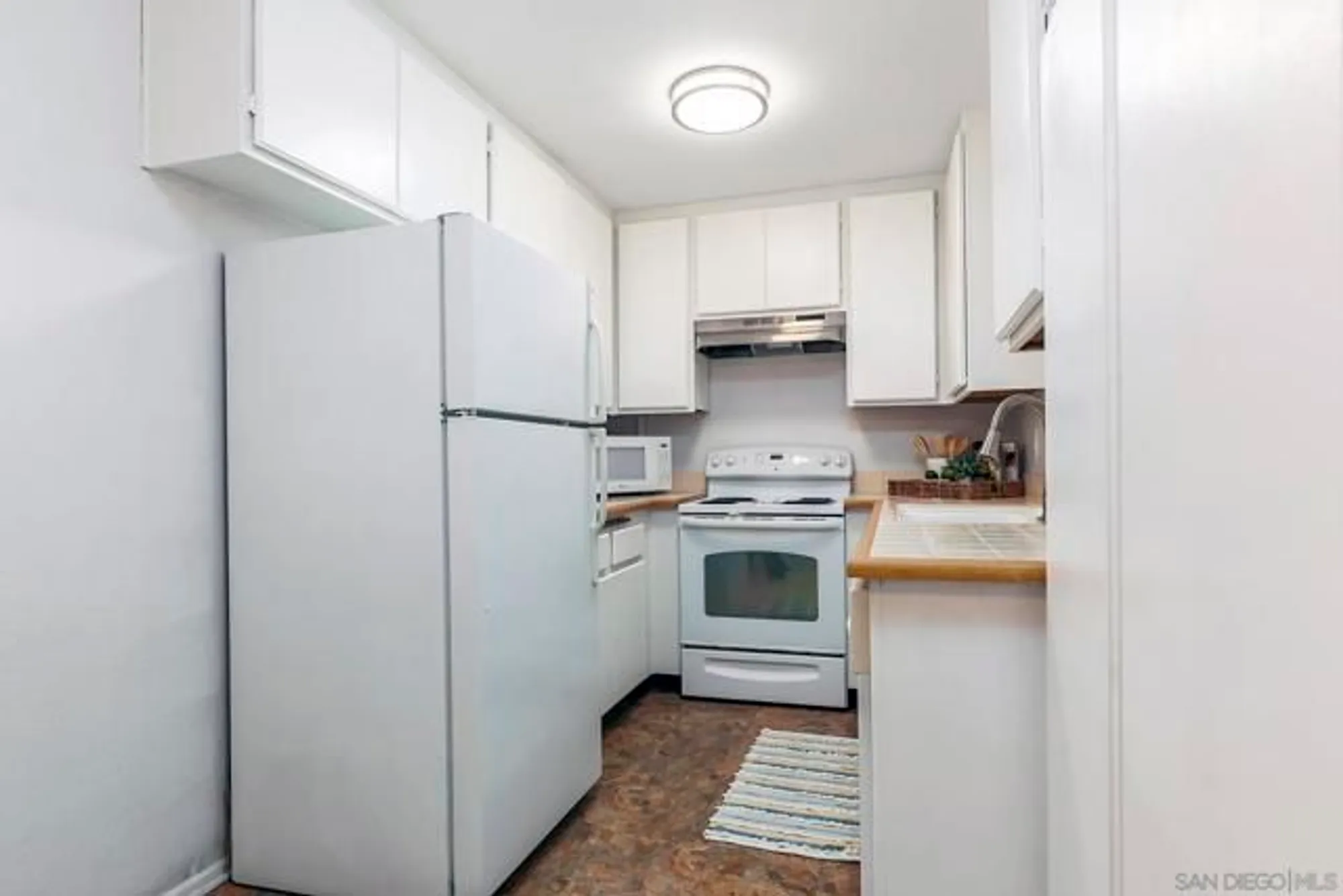 Property Slideshow image 12 of 29 | 6350 genesee ave 108, San Diego, CA, 92122