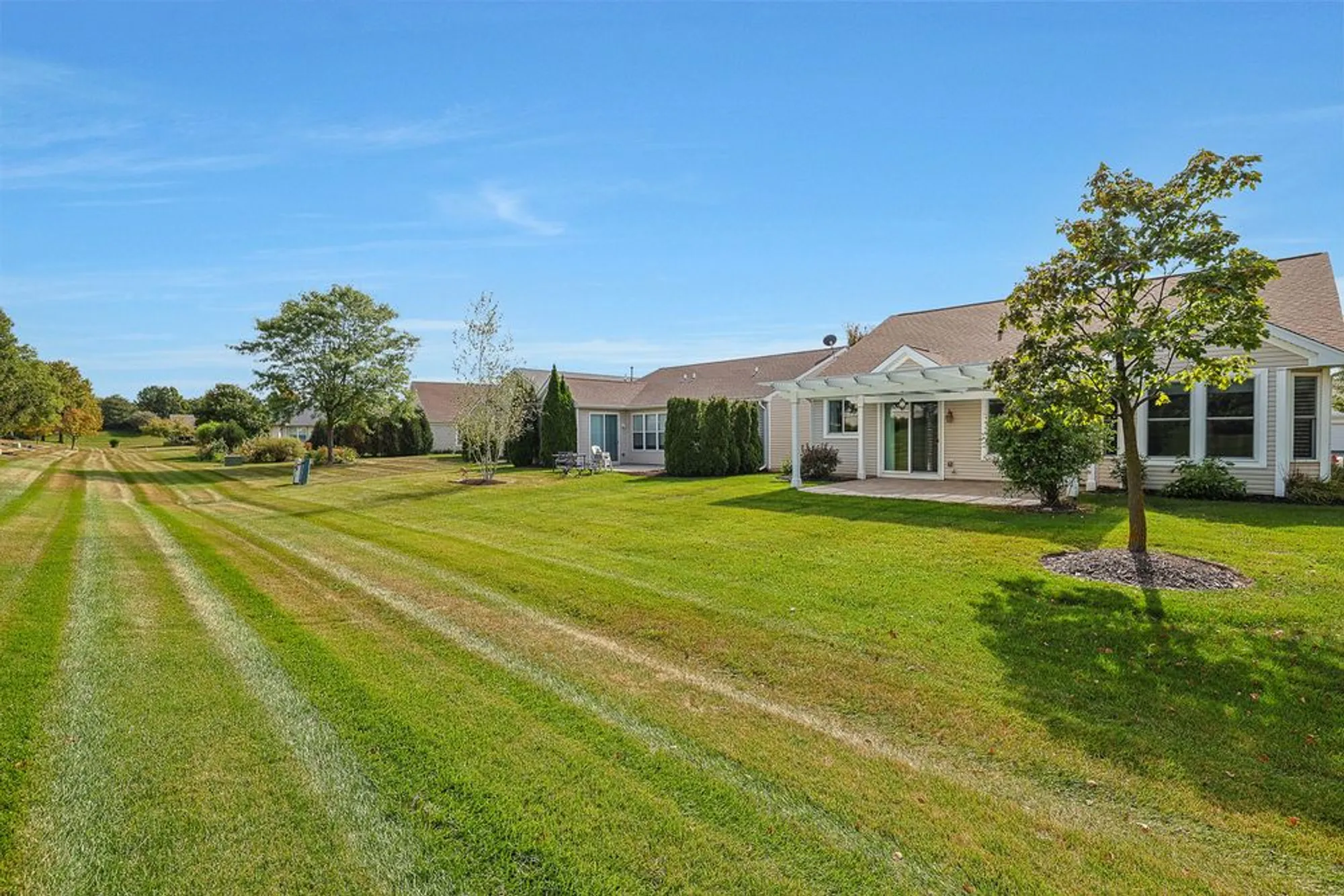 Property Slideshow image 30 of 43 | 12250 songbird ln, Huntley, IL, 60142