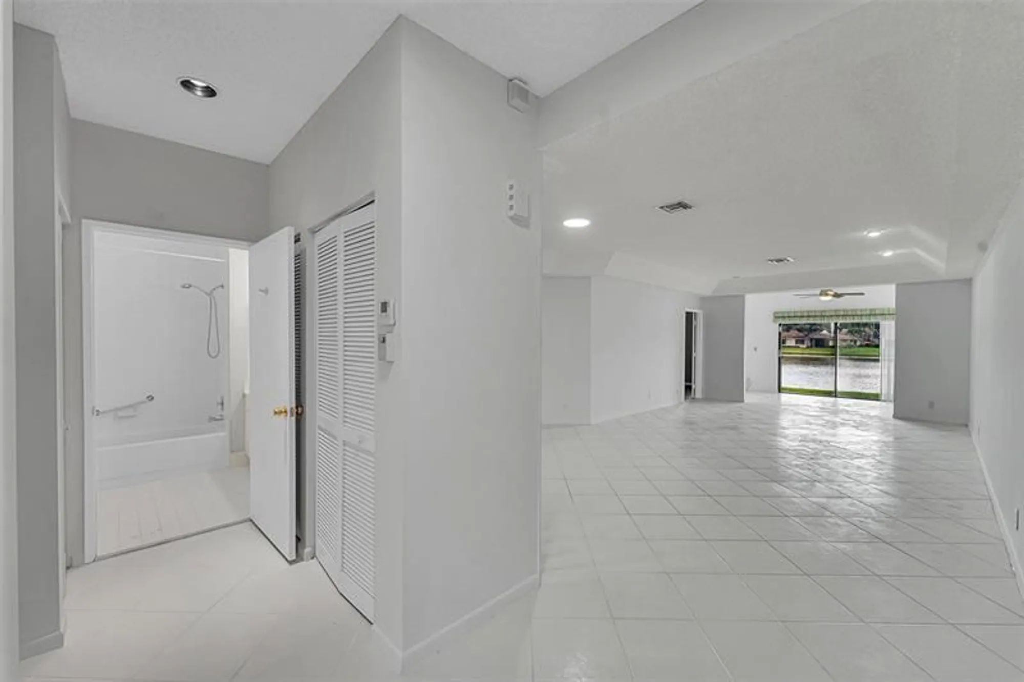 Property Slideshow image 5 of 33 | 8347 sunmeadow ln # 8347, Boca Raton, FL, 33496
