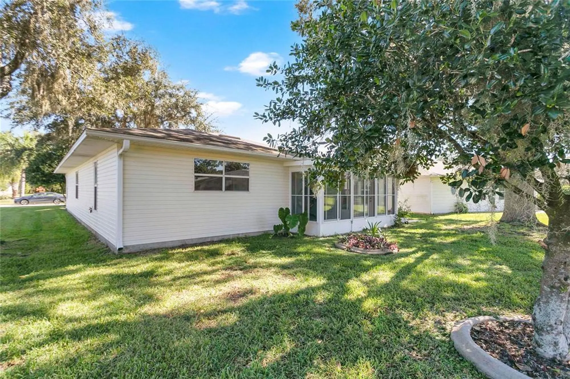 Property Slideshow image 25 of 46 | 32805 oak park dr, Leesburg, FL, 34748