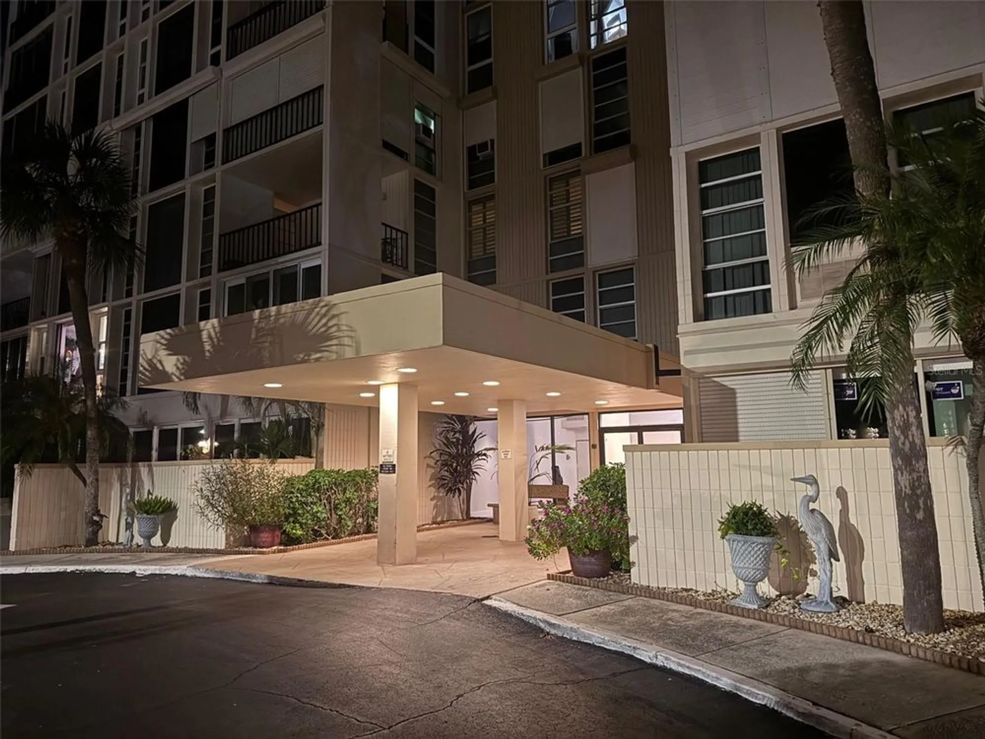 Property Slideshow image 56 of 62 | 7400 sun island dr 202, South Pasadena, FL, 33707