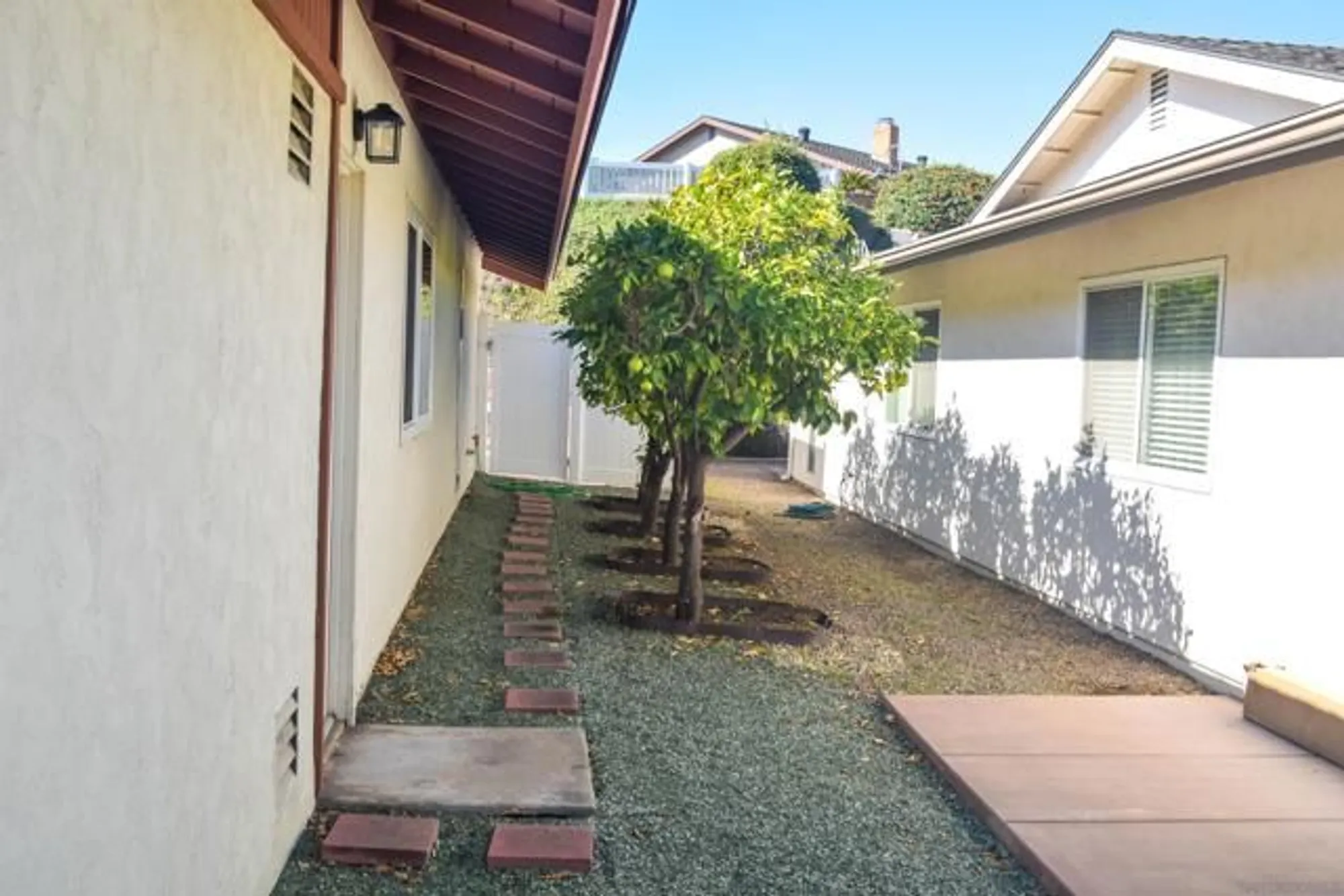 Property Slideshow image 31 of 56 | 16734 bernardo oaks dr, San Diego, CA, 92128