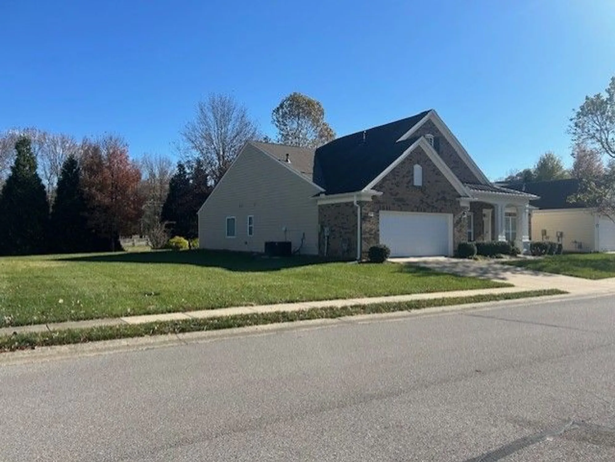 Property Slideshow image 4 of 56 | 255 antebellum ln, Mount Juliet, TN, 37122