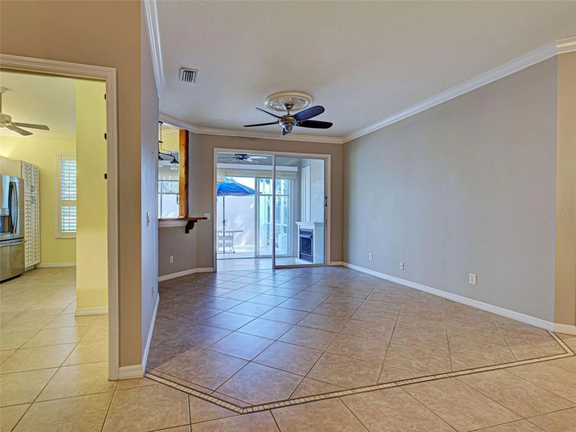 Property Slideshow image 13 of 54 | 912 barclay ct, Venice, FL, 34293