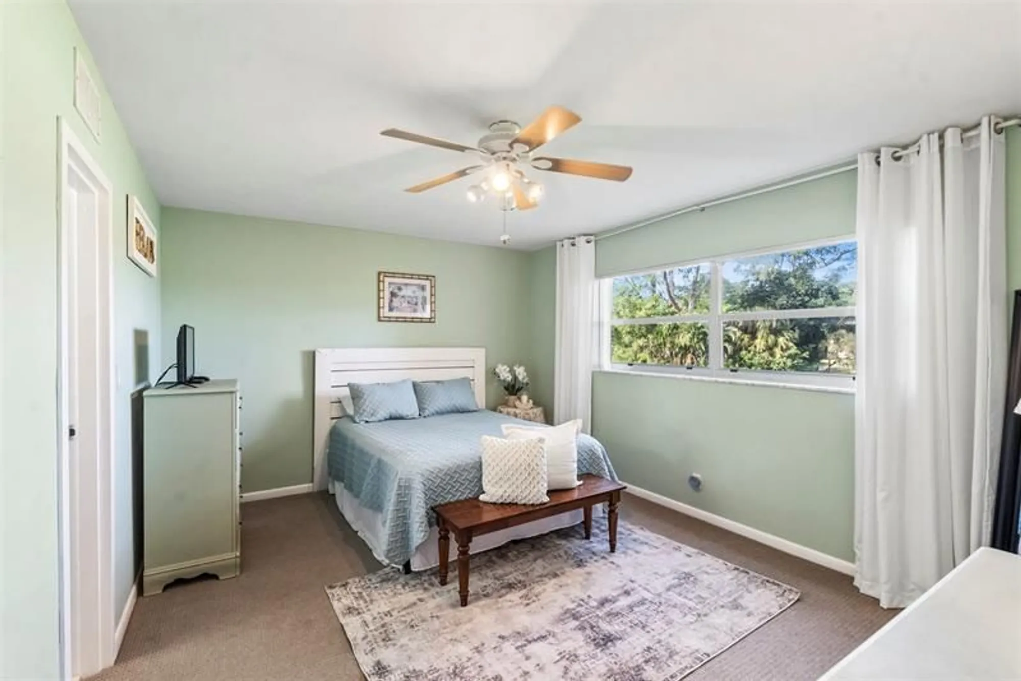 Property Slideshow image 12 of 30 | 1035 country club dr apt 203, Margate, FL, 33063