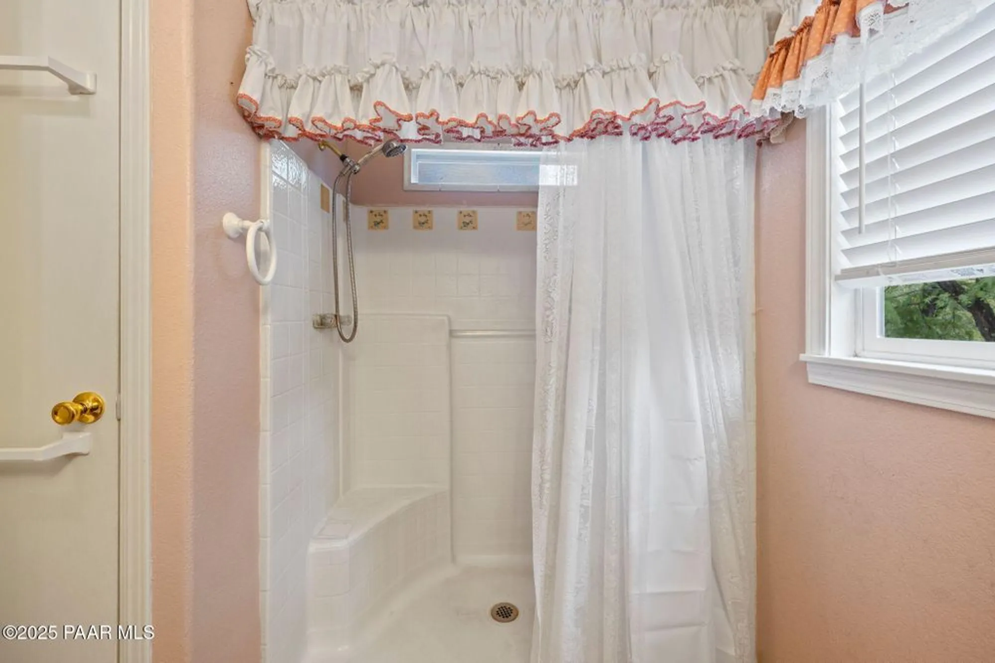 Property Slideshow image 21 of 36 | 944 n mountain hollow ct, Prescott, AZ, 86301