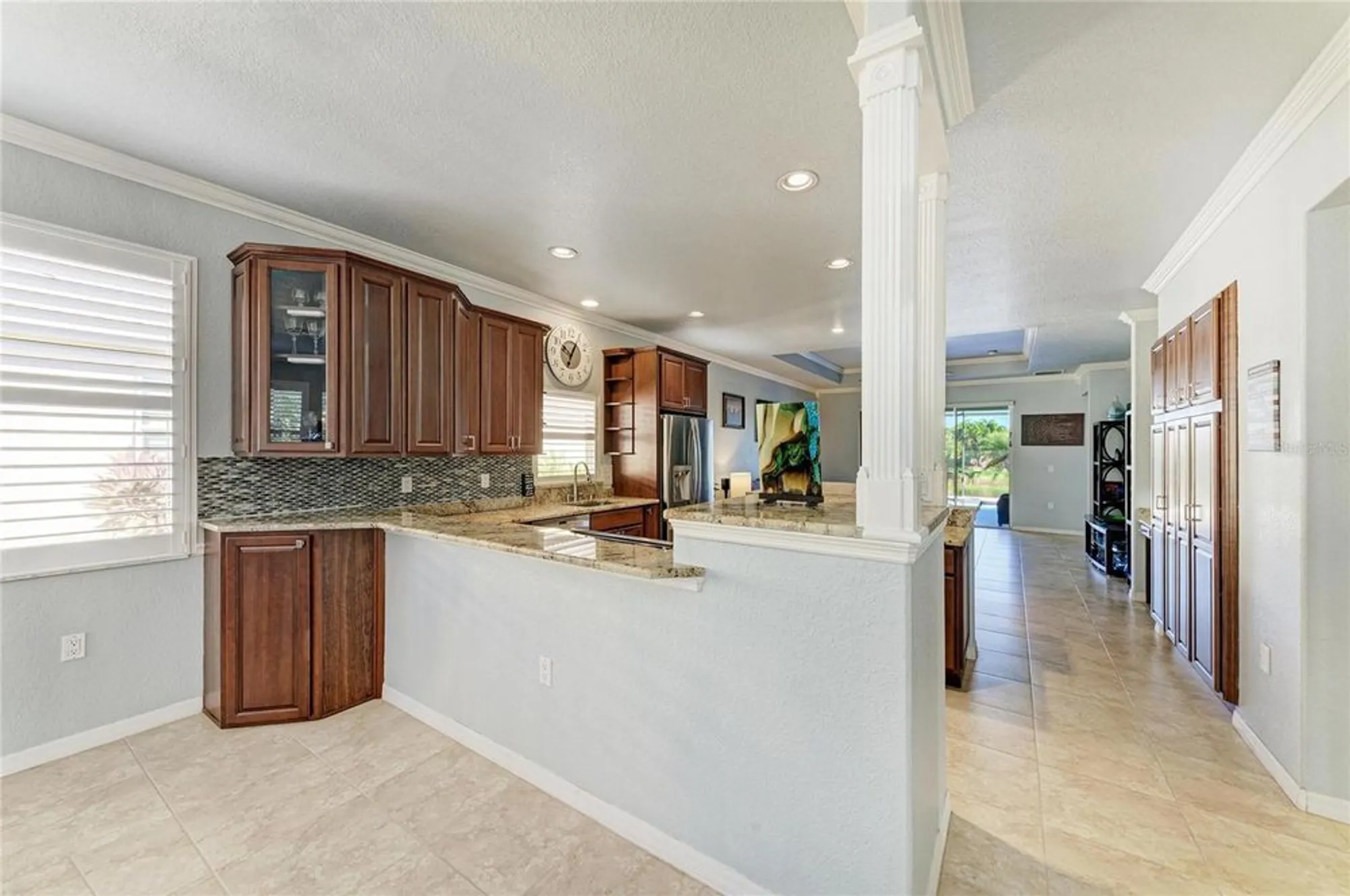 Property Slideshow image 14 of 52 | 212 river enclave ct, Bradenton, FL, 34212