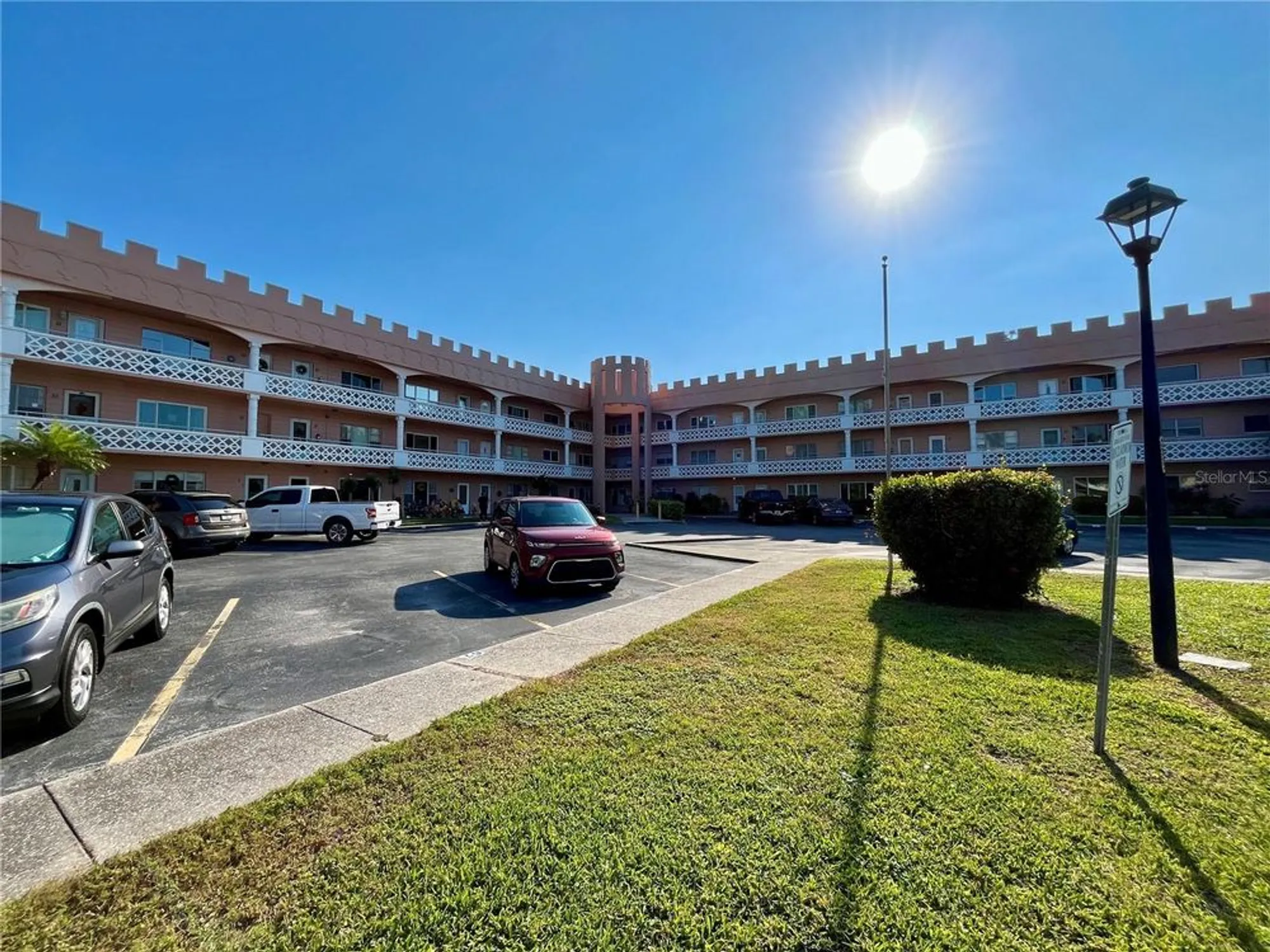 Property Slideshow image 1 of 38 | 2457 ecuadorian way 51, Clearwater, FL, 33763