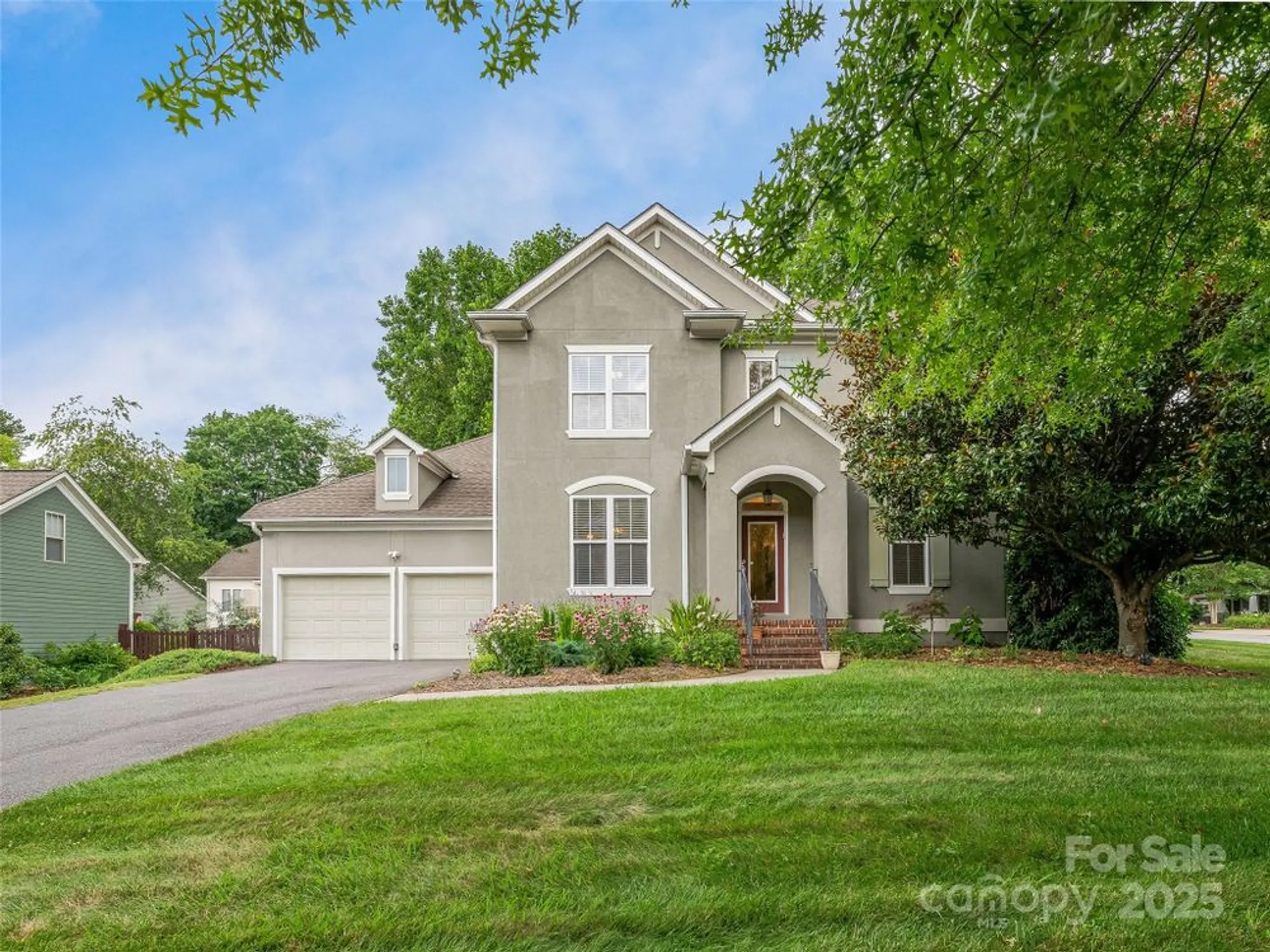 Property Slideshow image 1 of 36 | 257 fennel dun cir, Biltmore Lake, NC, 28715