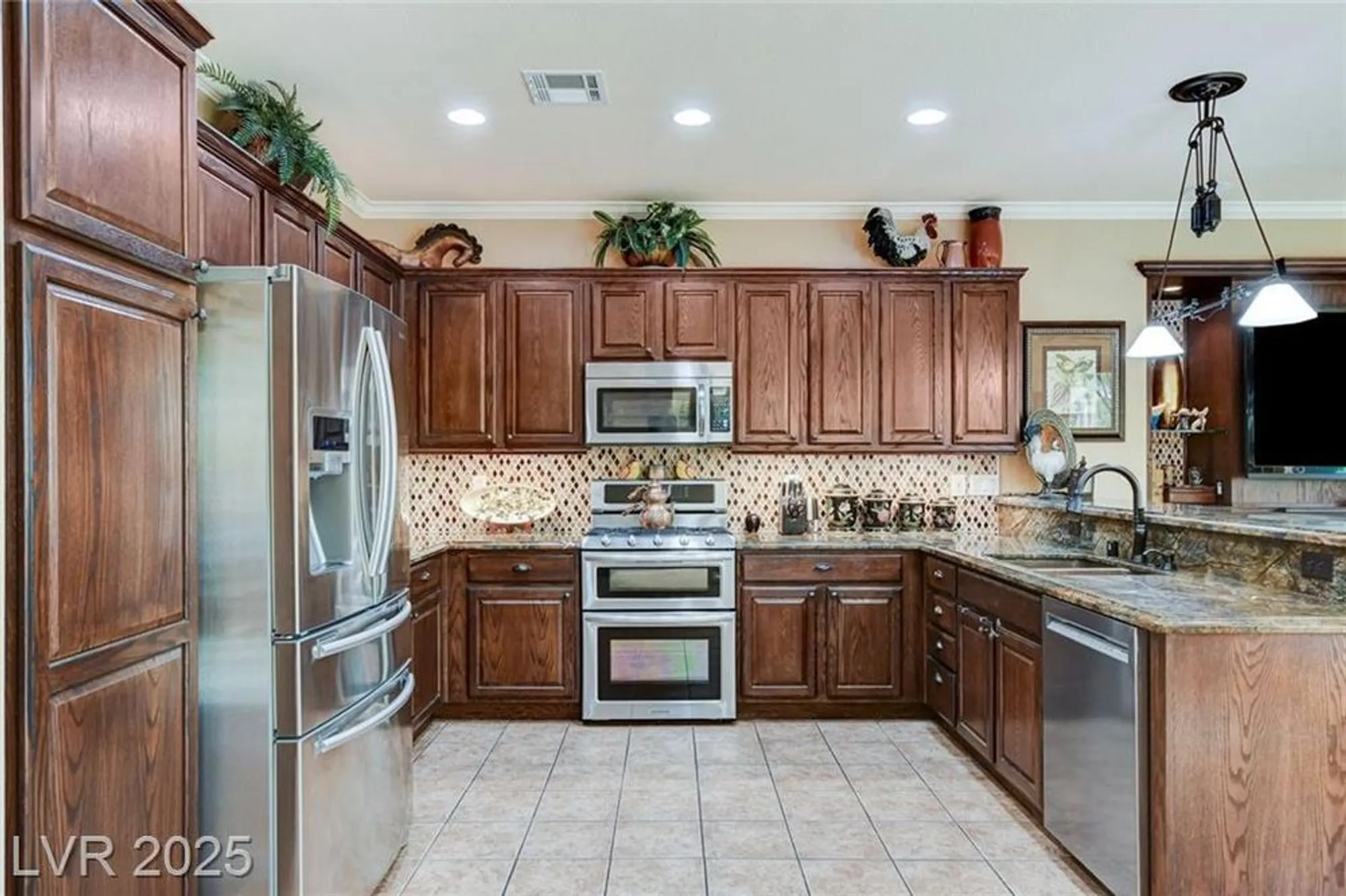 Property Slideshow image 8 of 55 | 10297 donde ave, Las Vegas, NV, 89135
