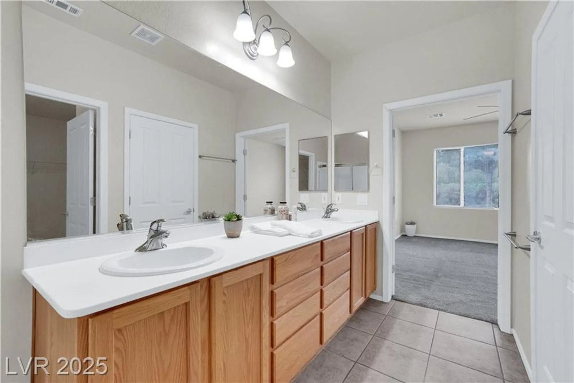 Property Slideshow image 20 of 45 | 2343 galilean moon st, Henderson, NV, 89044