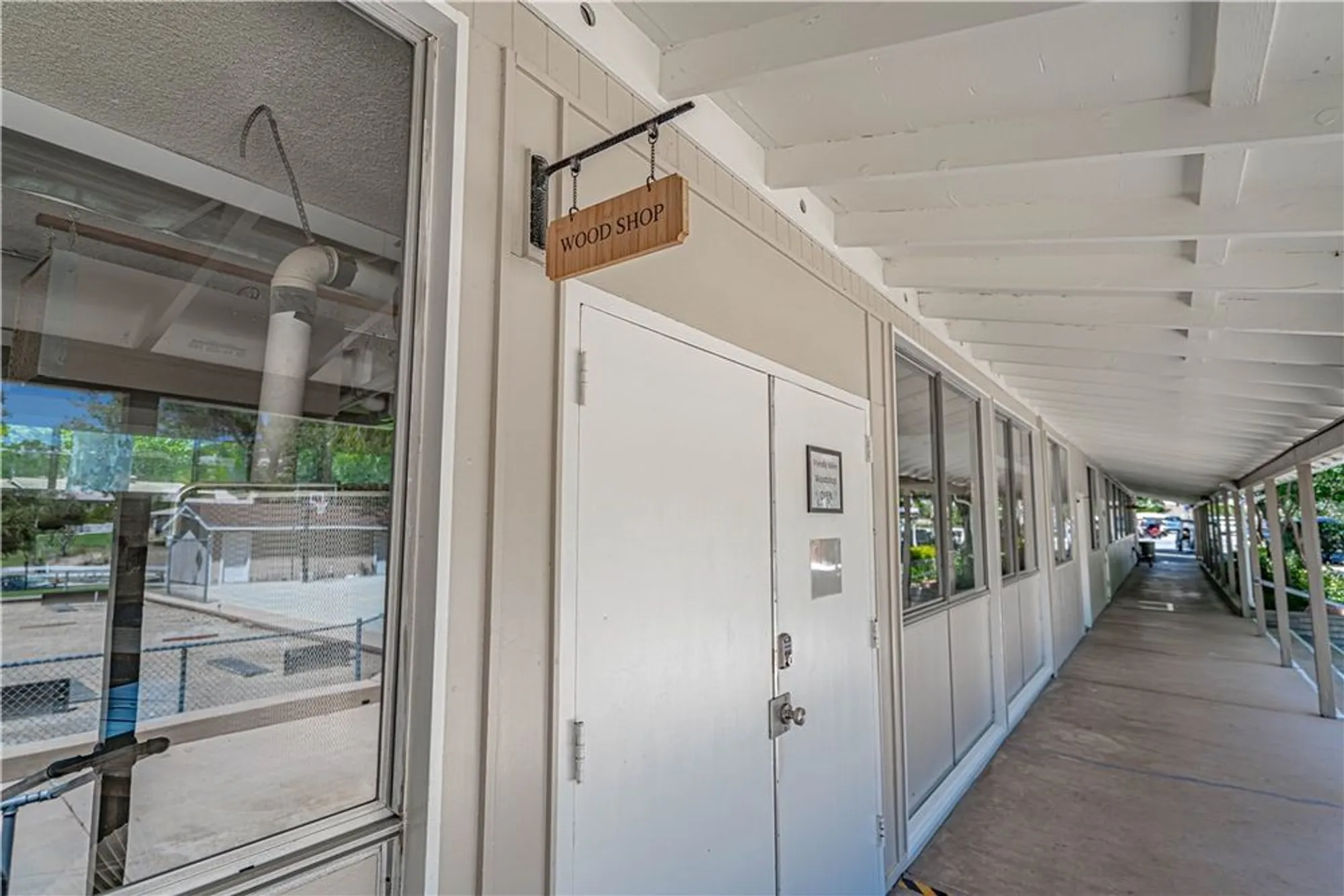 Property Slideshow image 40 of 51 | 19433 oak crossing rd, Newhall, CA, 91321