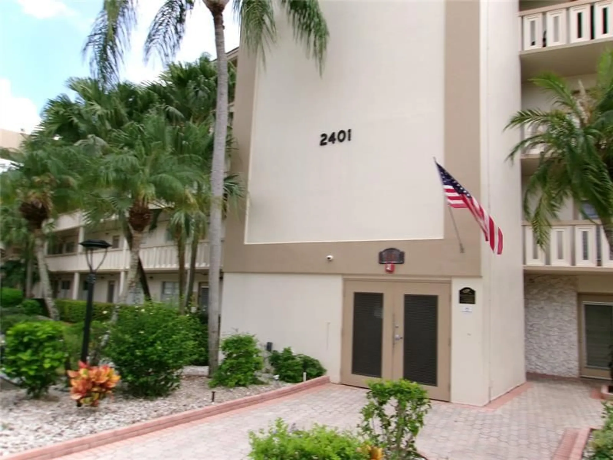 Property Slideshow image 12 of 12 | 2401 antigua cir j1, Coconut Creek, FL, 33066