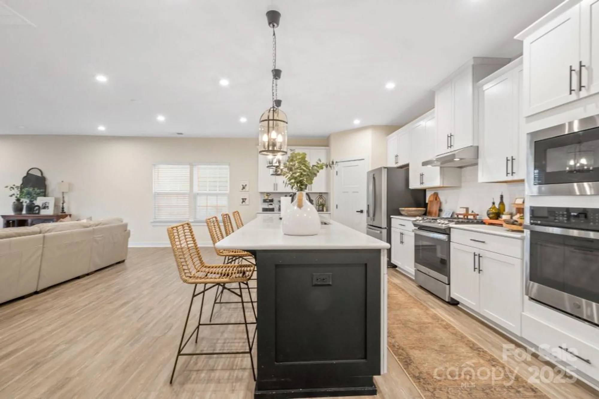 Property Slideshow image 13 of 47 | 5066 summer surprise ln, Charlotte, NC, 28215