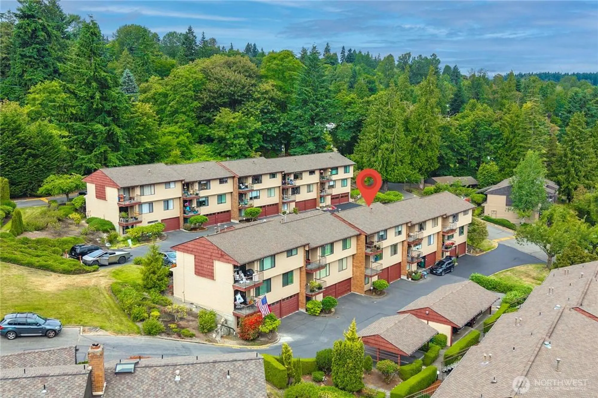 Property Slideshow image 31 of 35 | 10637 glen acres dr s # 10637, Seattle, WA, 98168