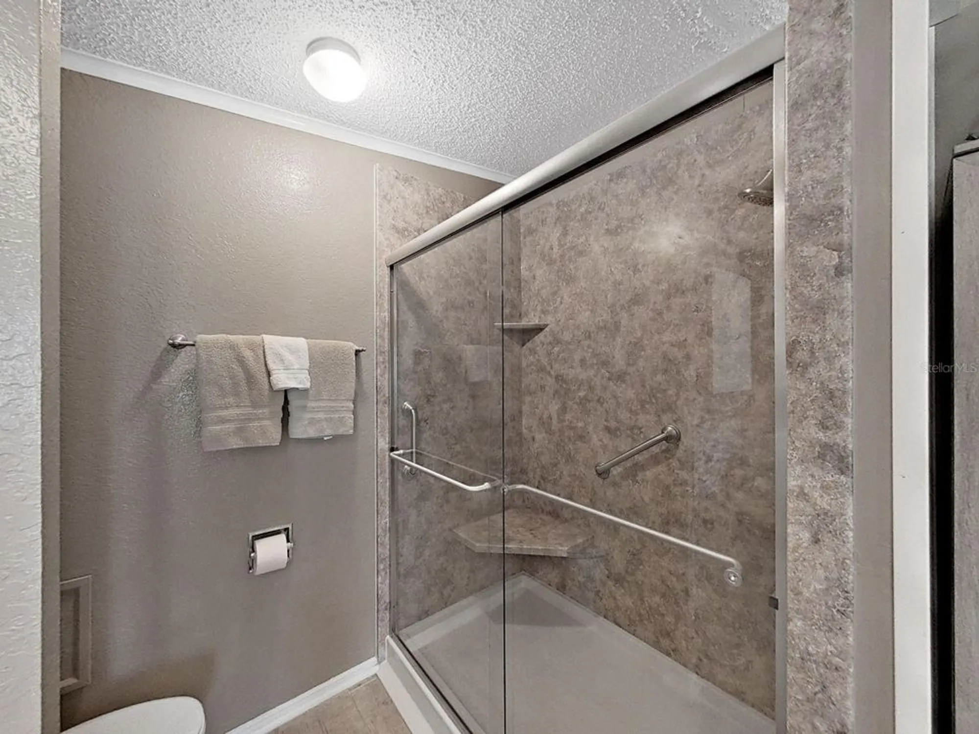 Property Slideshow image 23 of 40 | 5038 foxwood blvd, Lakeland, FL, 33810