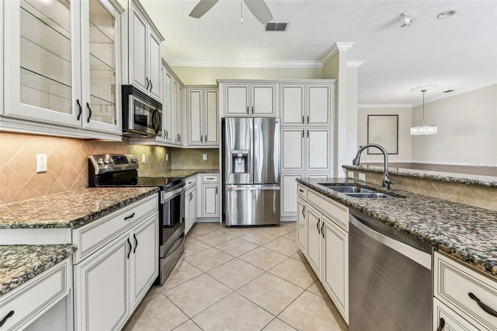Property Slideshow image 32 of 100 | 16101 cape coral dr, Wimauma, FL, 33598