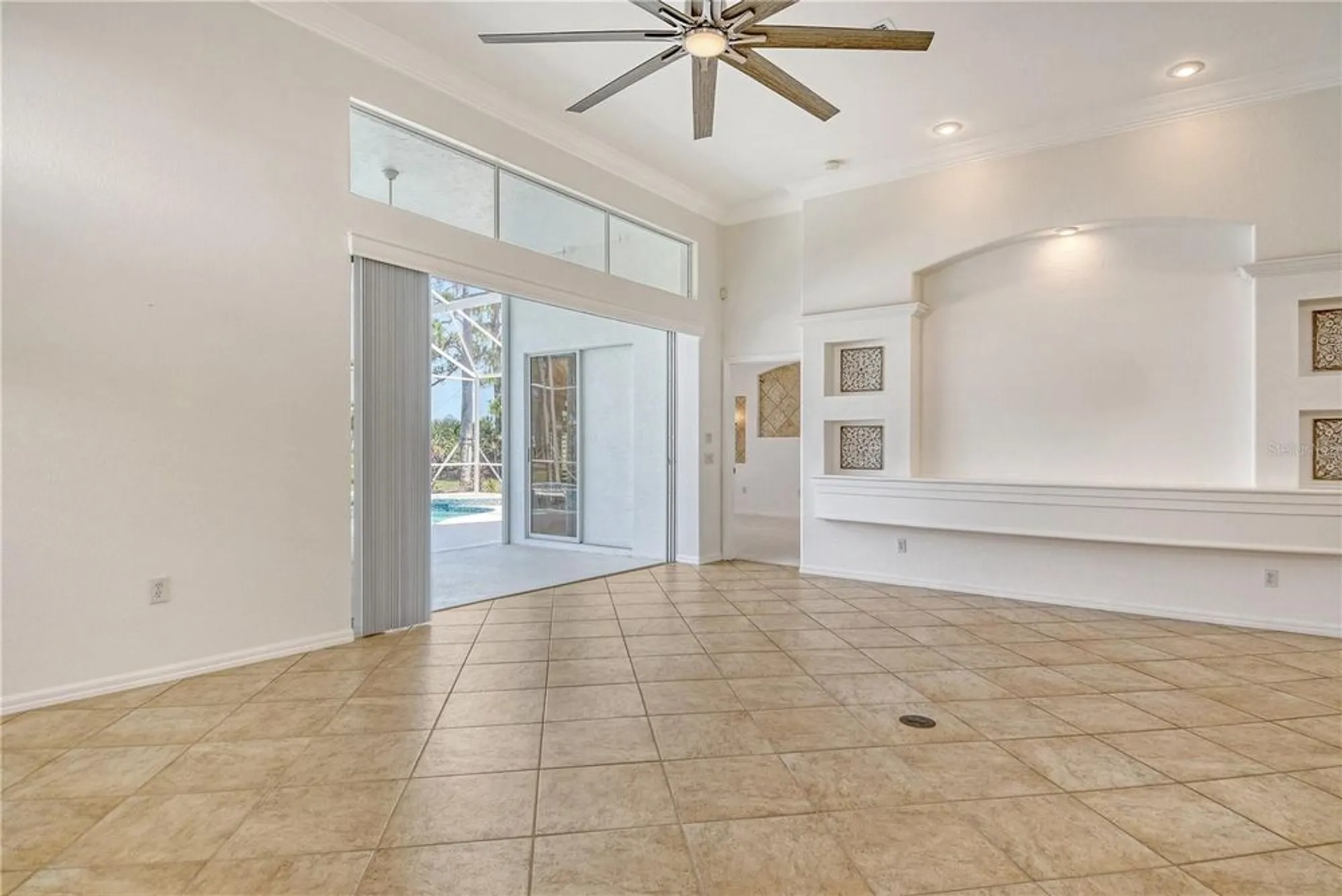 Property Slideshow image 17 of 52 | 340 bermuda ct 5, Venice, FL, 34293