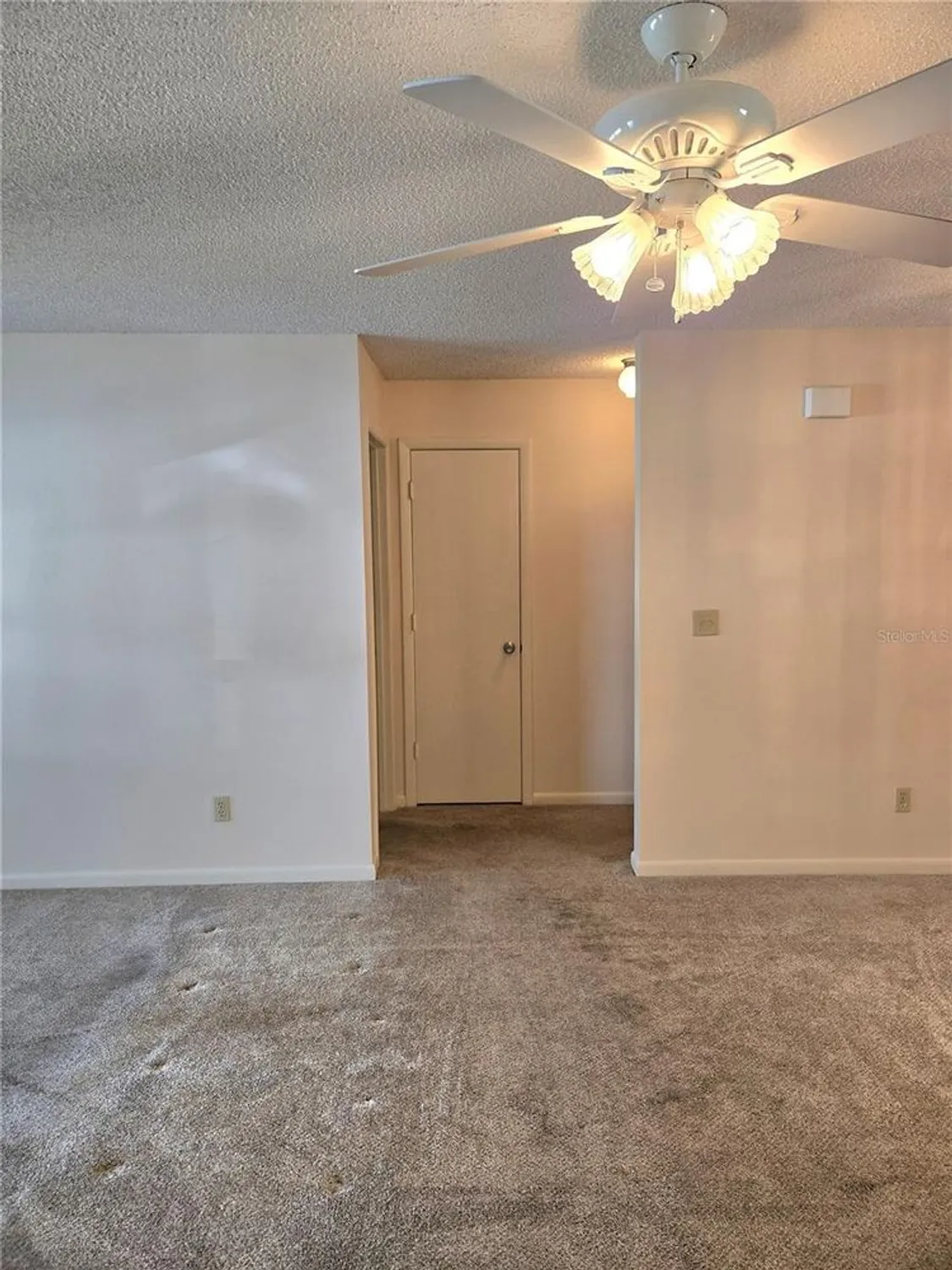 Property Slideshow image 6 of 27 | 8666 sw 92nd ln c, Ocala, FL, 34481