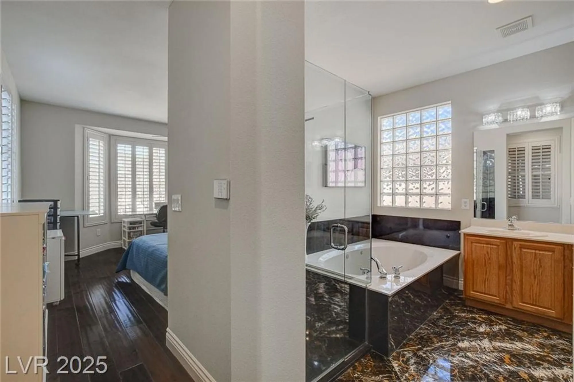 Property Slideshow image 35 of 47 | 10237 andante ct, Las Vegas, NV, 89135