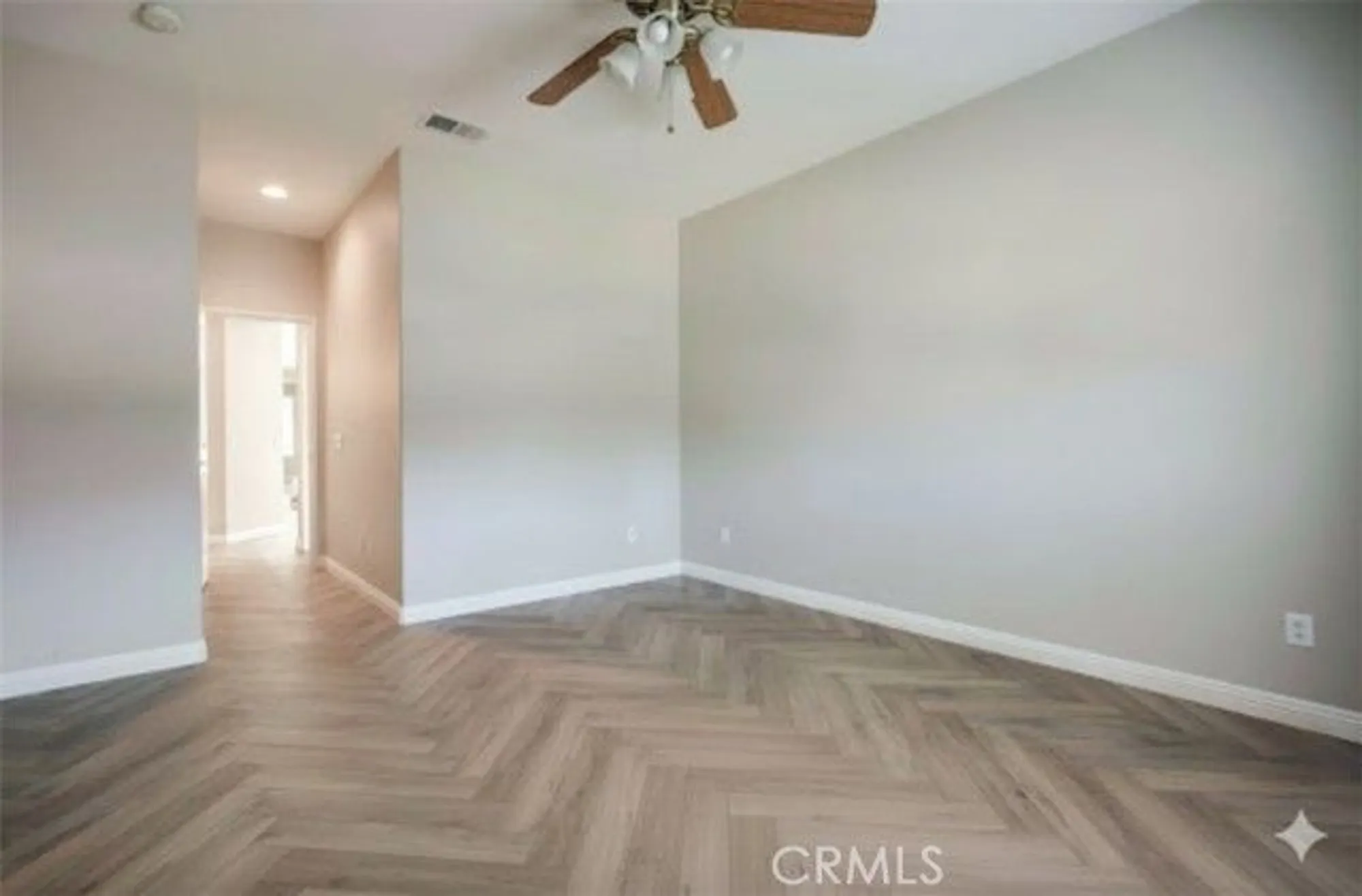 Property Slideshow image 18 of 27 | 28320 grandview dr, Moreno Valley, CA, 92555