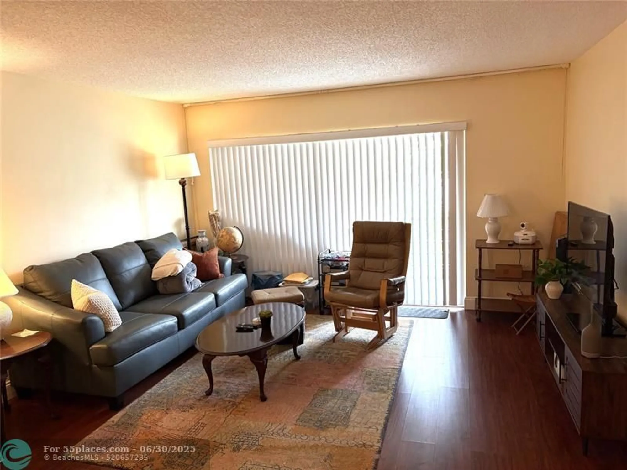 Property Slideshow image 5 of 17 | 3571 inverrary dr 209, Lauderhill, FL, 33319